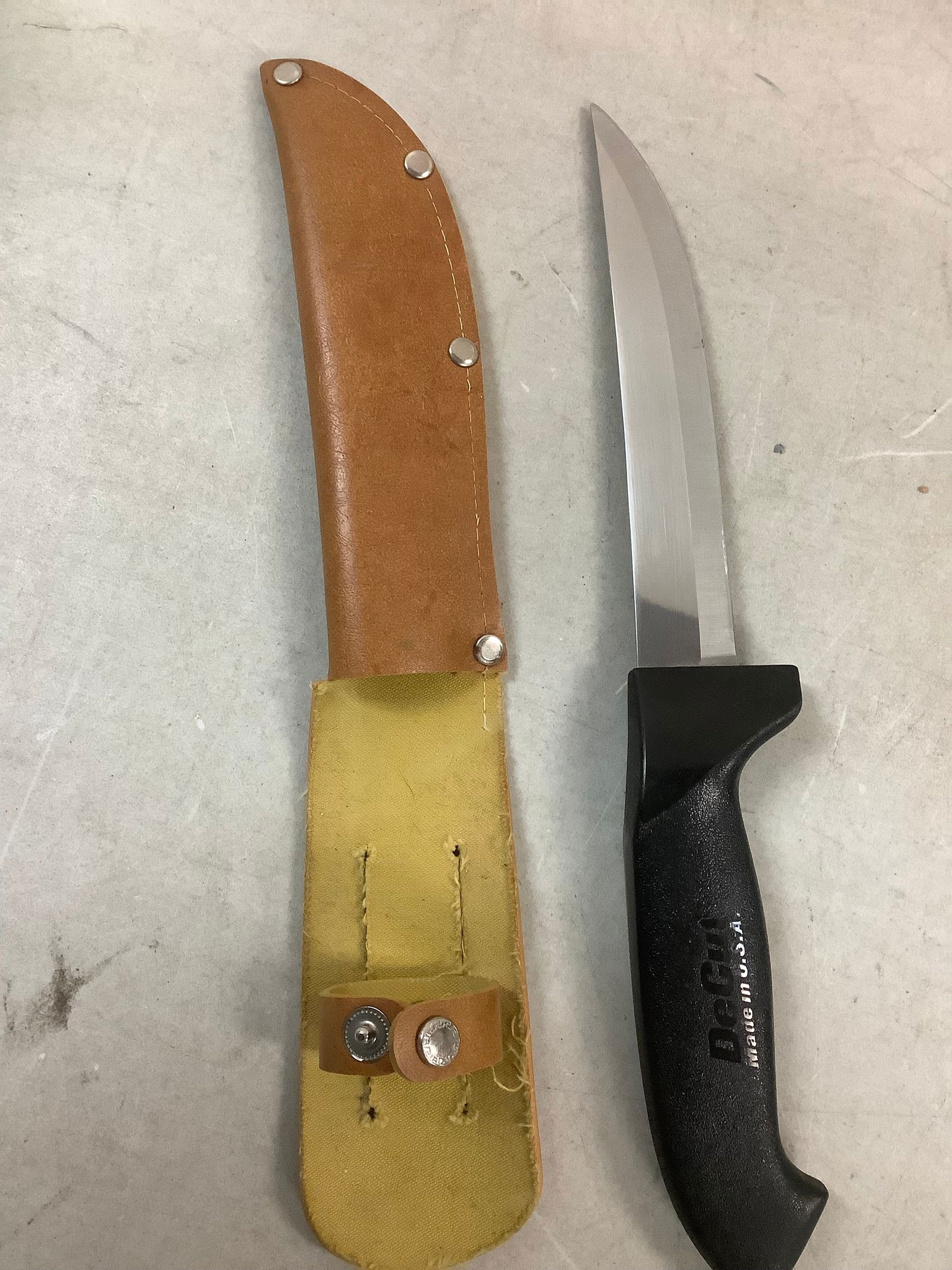 D cut 6 inch blade knife (1 of 1)