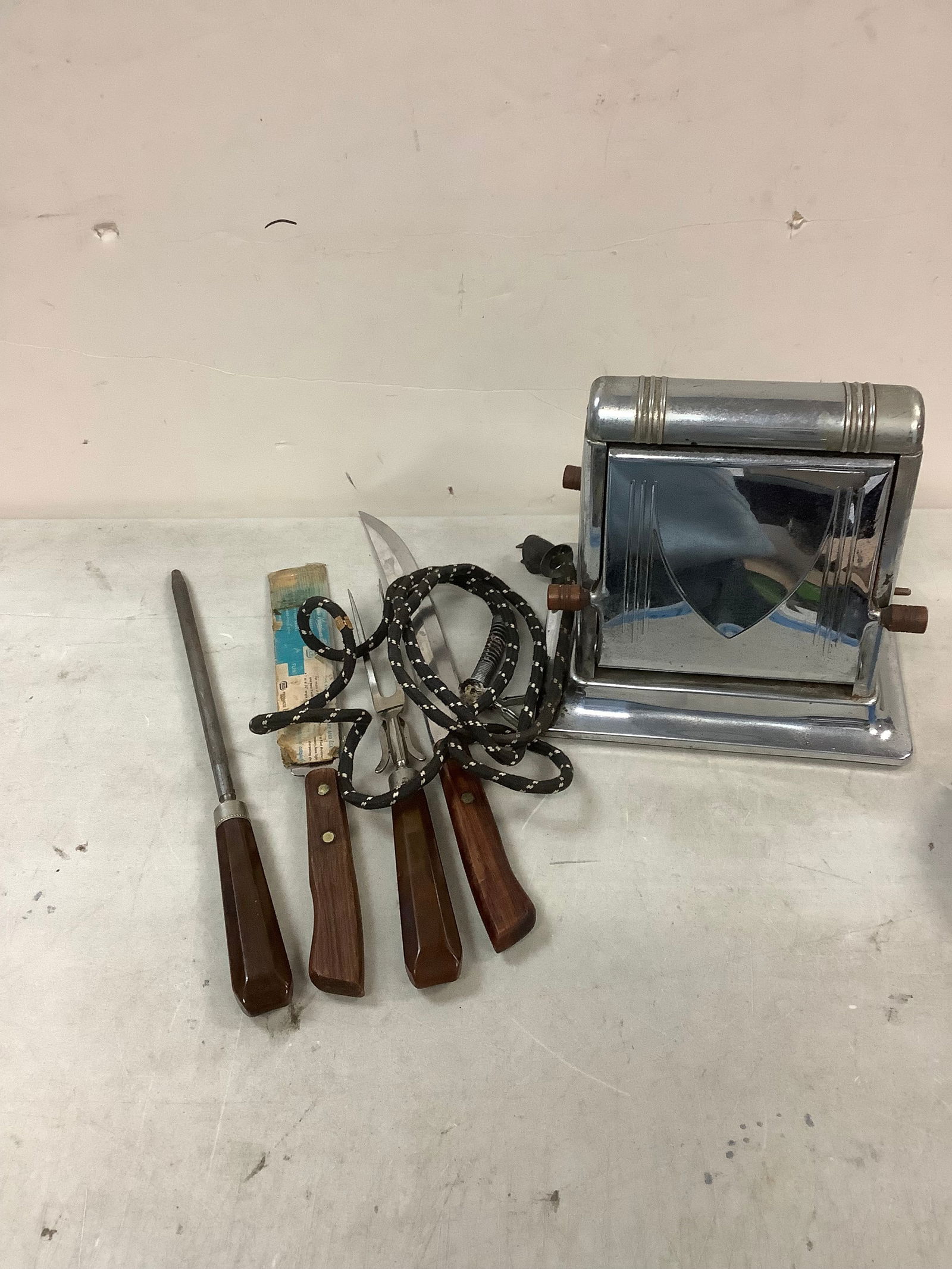 Lot of vintage toaster, knives, and more (1 of 1)