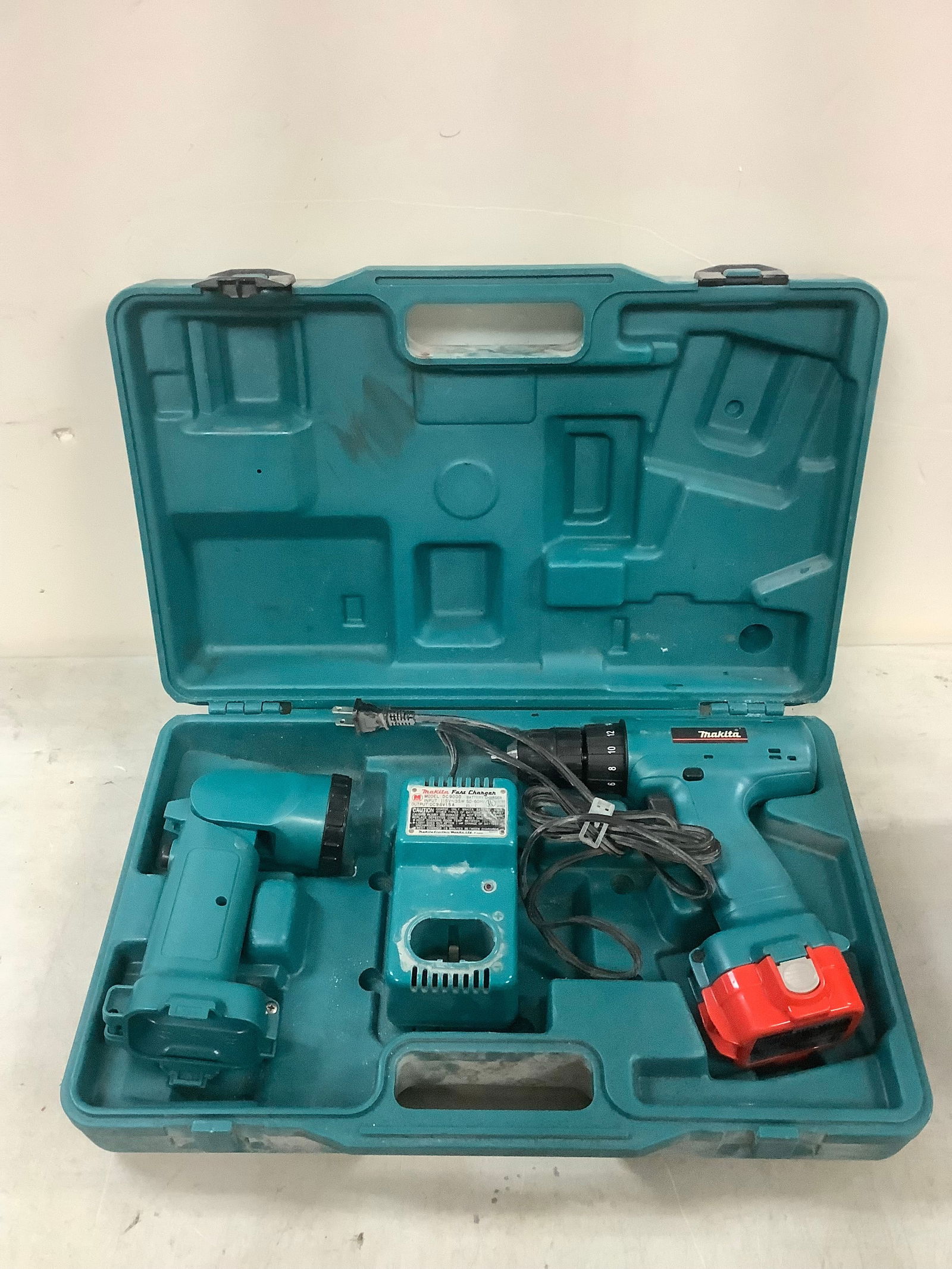 Makita Drill and Flashlight with Case (1 of 1)