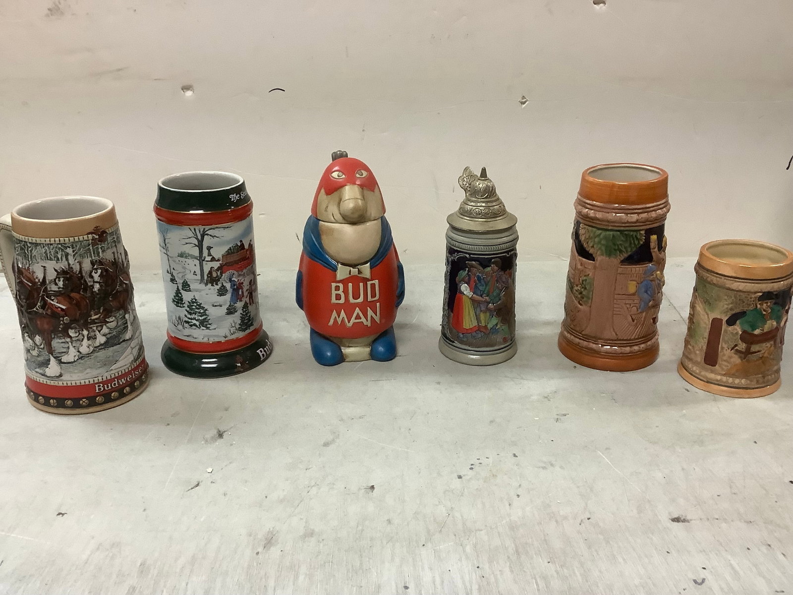 Lot of Decorative mugs and Budhead: Lot of Decorative mugs and Budhead
