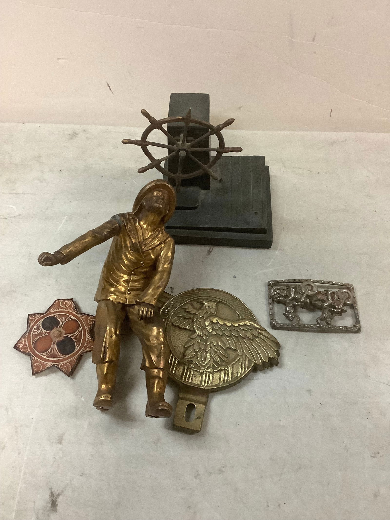 Lot of miscellaneous vintage objects (1 of 1)