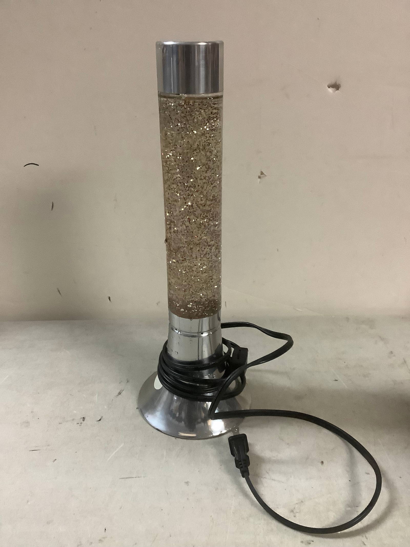 Lava Lamp (leaking) Auction