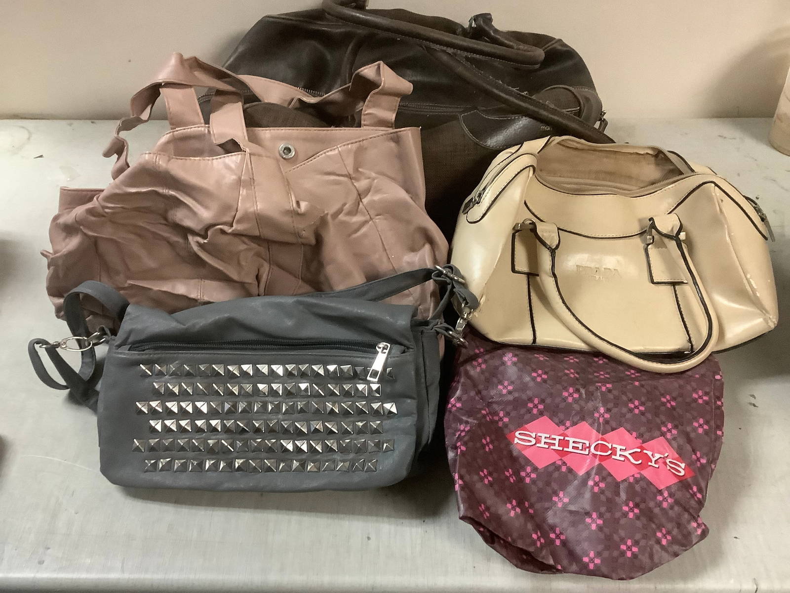 Lot Of Purses Auction