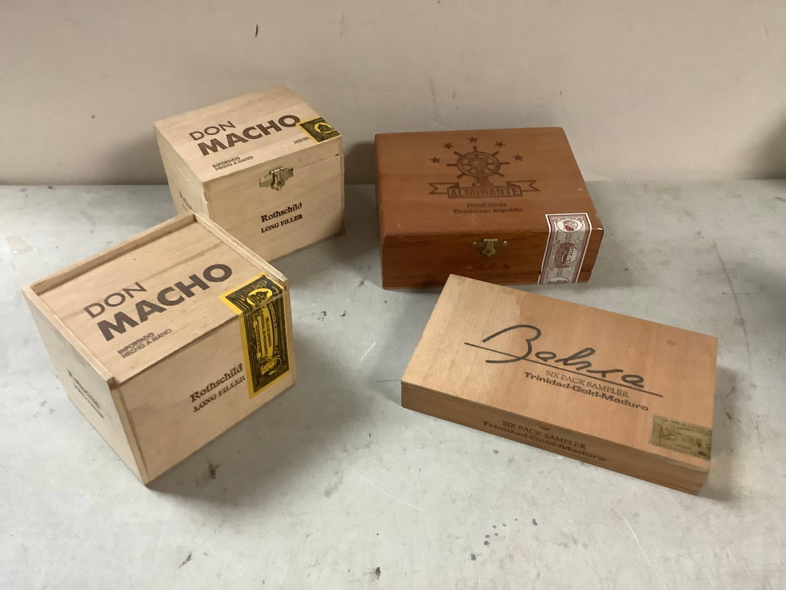 Vintage Cigar boxes: Vintage Cigar boxes
