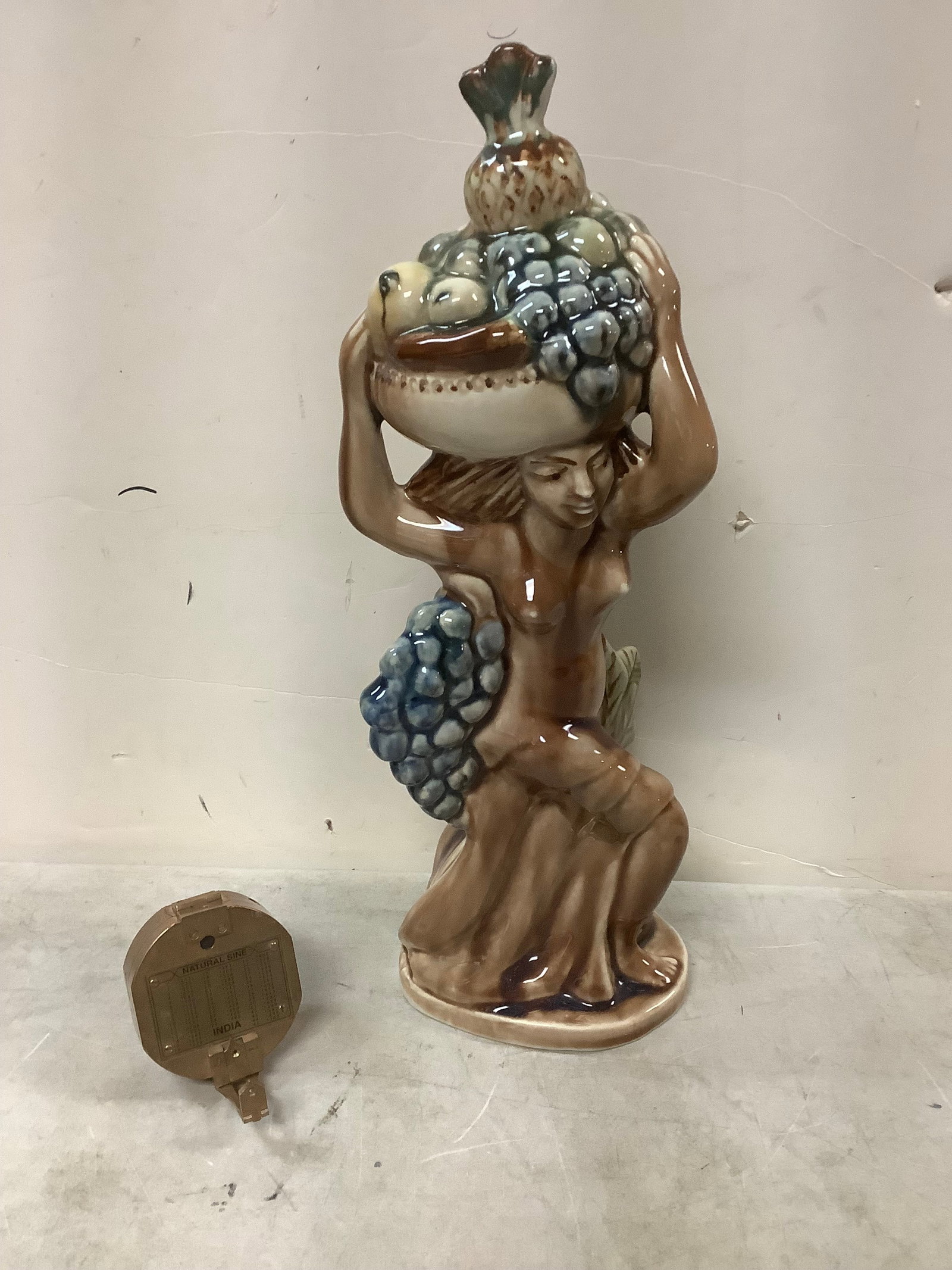 Natural Sine India and Porcelain Statue 17in: Natural Sine India and Porcelain Statue 17in