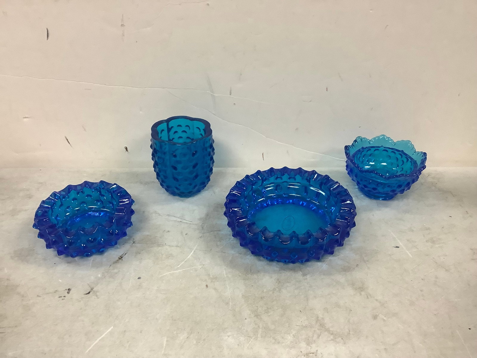 Lot of Blue Fenton Glass tallest 3 in: Lot of Blue Fenton Glass tallest 3 in