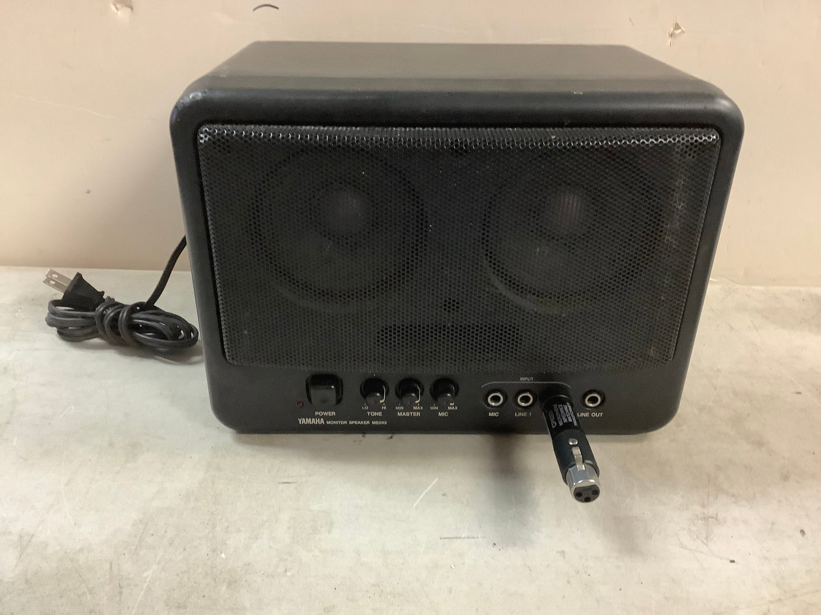 Yamaha Monitor Speaker MS202: Yamaha Monitor Speaker MS202