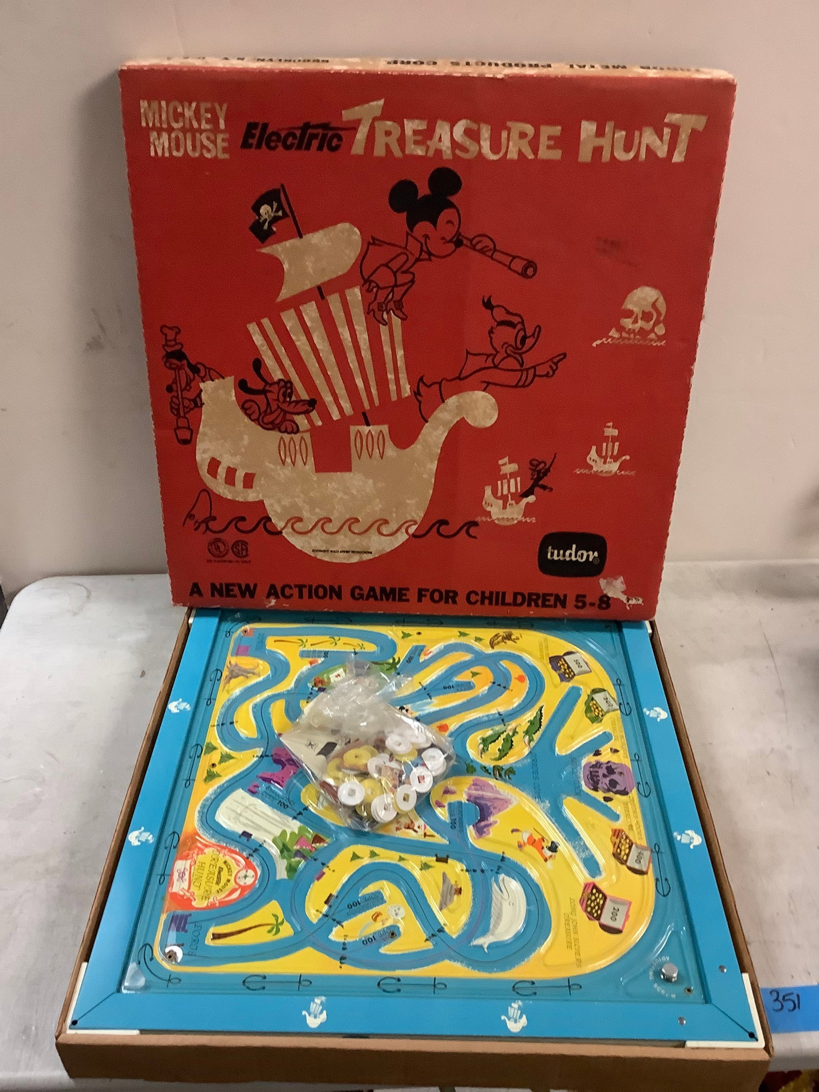 Tudor Mickey Mouse Electric Treasure Hunt Game (1 of 1)