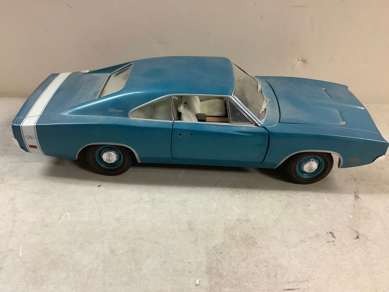 Ertl 1969 blue dodge model (1 of 1)