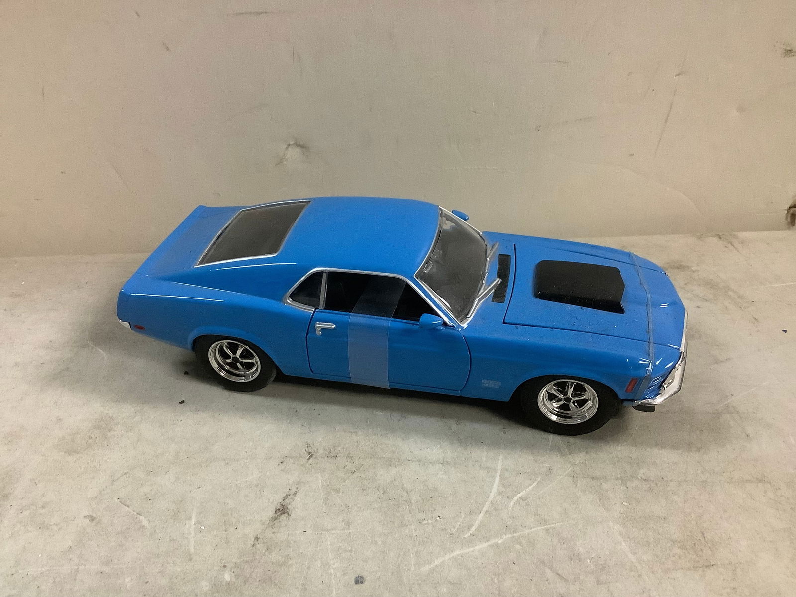 Motor max 1970 blue mustang boss model (1 of 1)
