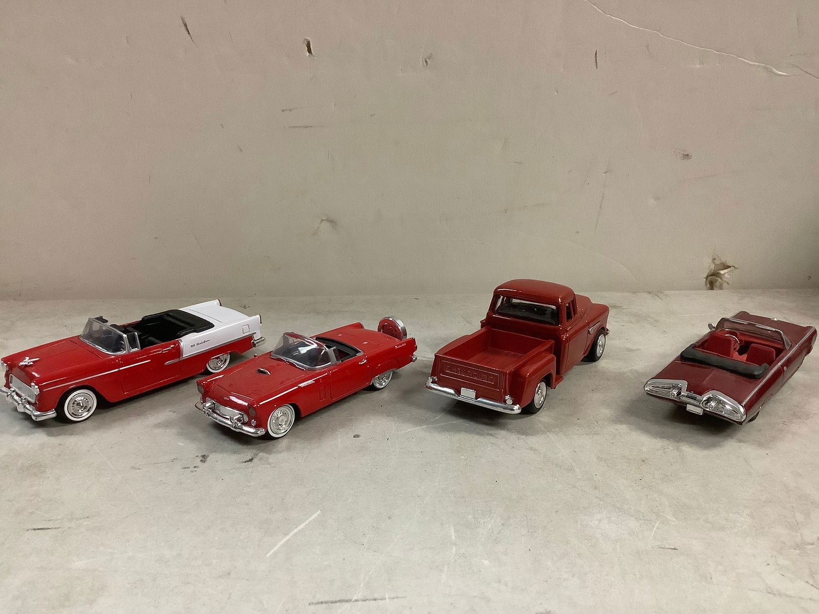 Lot of mini red collectible model cars (1 of 1)