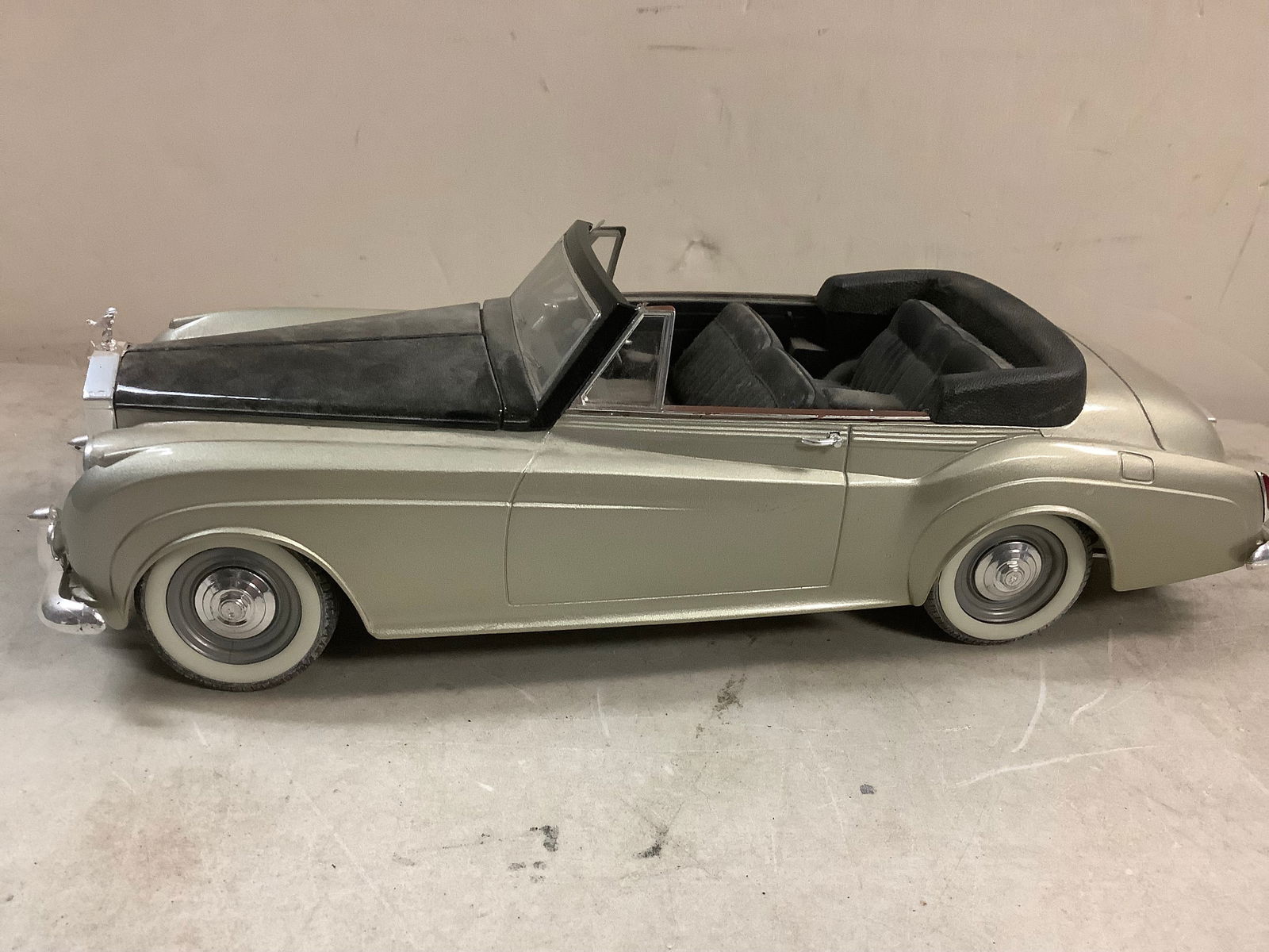 Solido rolls royce Silver cloud II-1961 model (1 of 1)