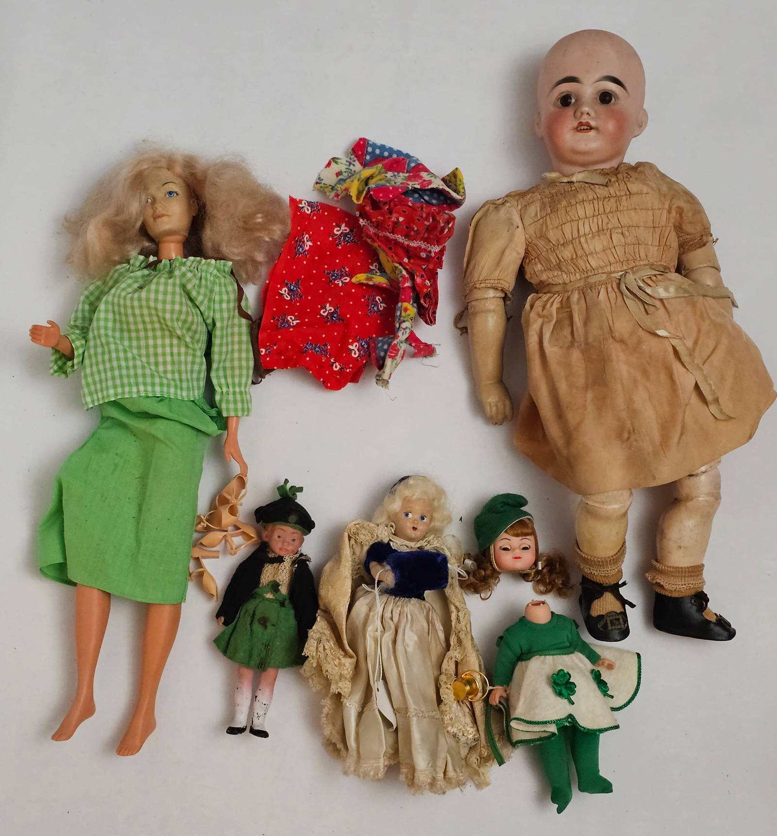 Vintage And Antique Dolls Auction