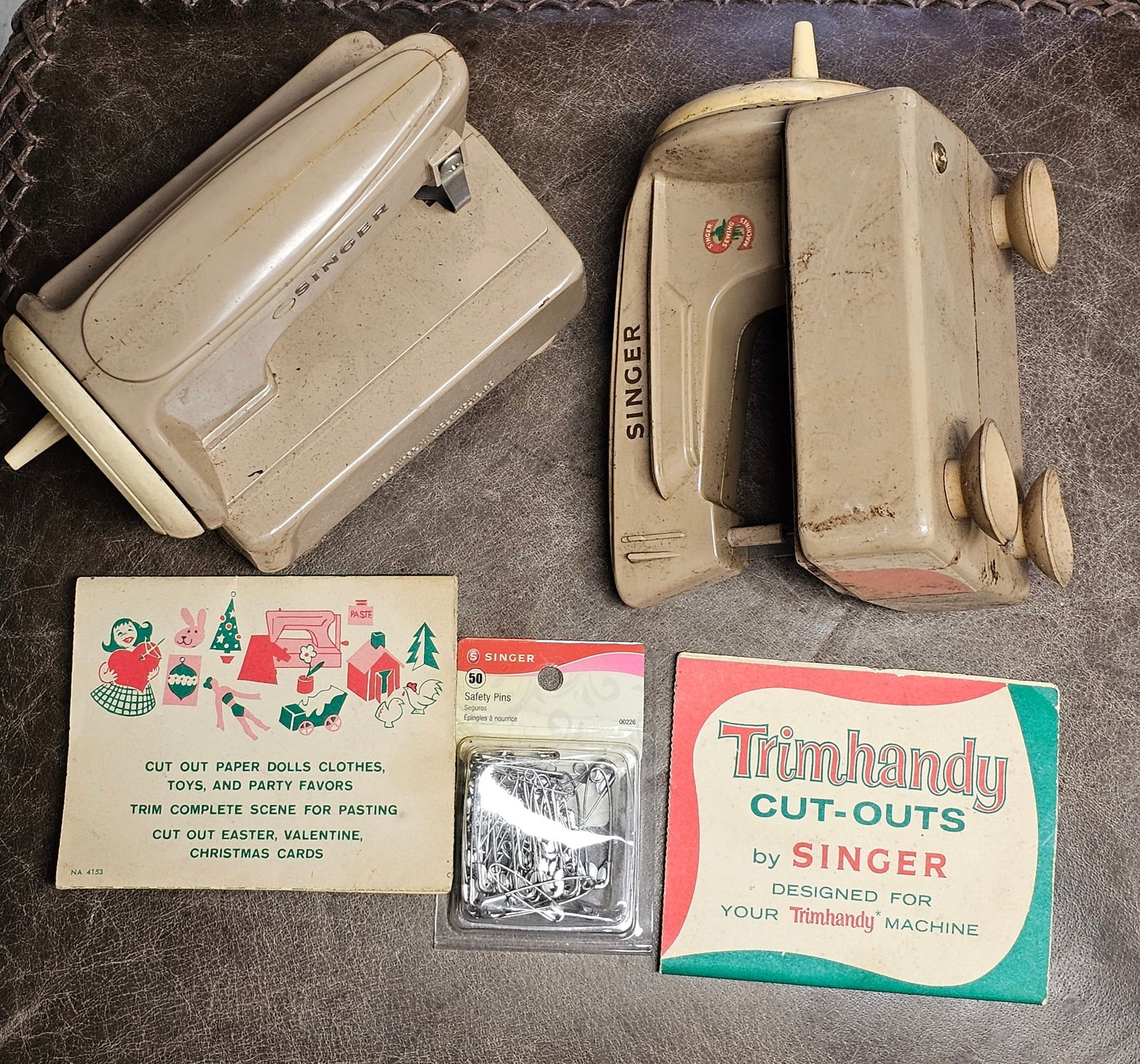 Vintage Singer Toy Sewing Machines and More (1 of 2)