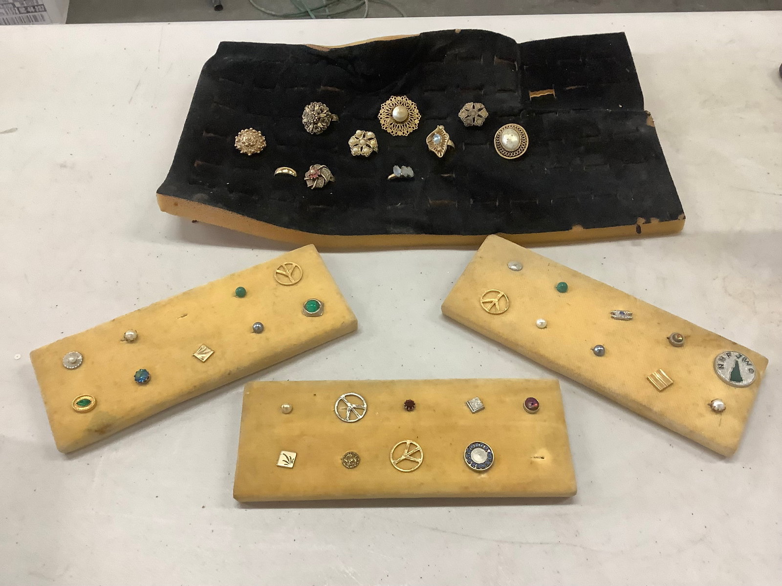 Vintage Assorted Costume Rings, Earrings and more (1 of 1)