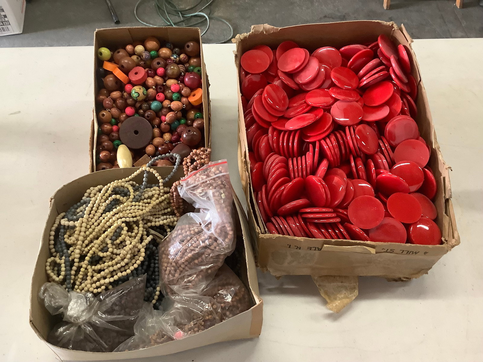 Lot of Vintage Jewelry Craft Beads, Strings of Jewelry Making Beads (1 of 1)