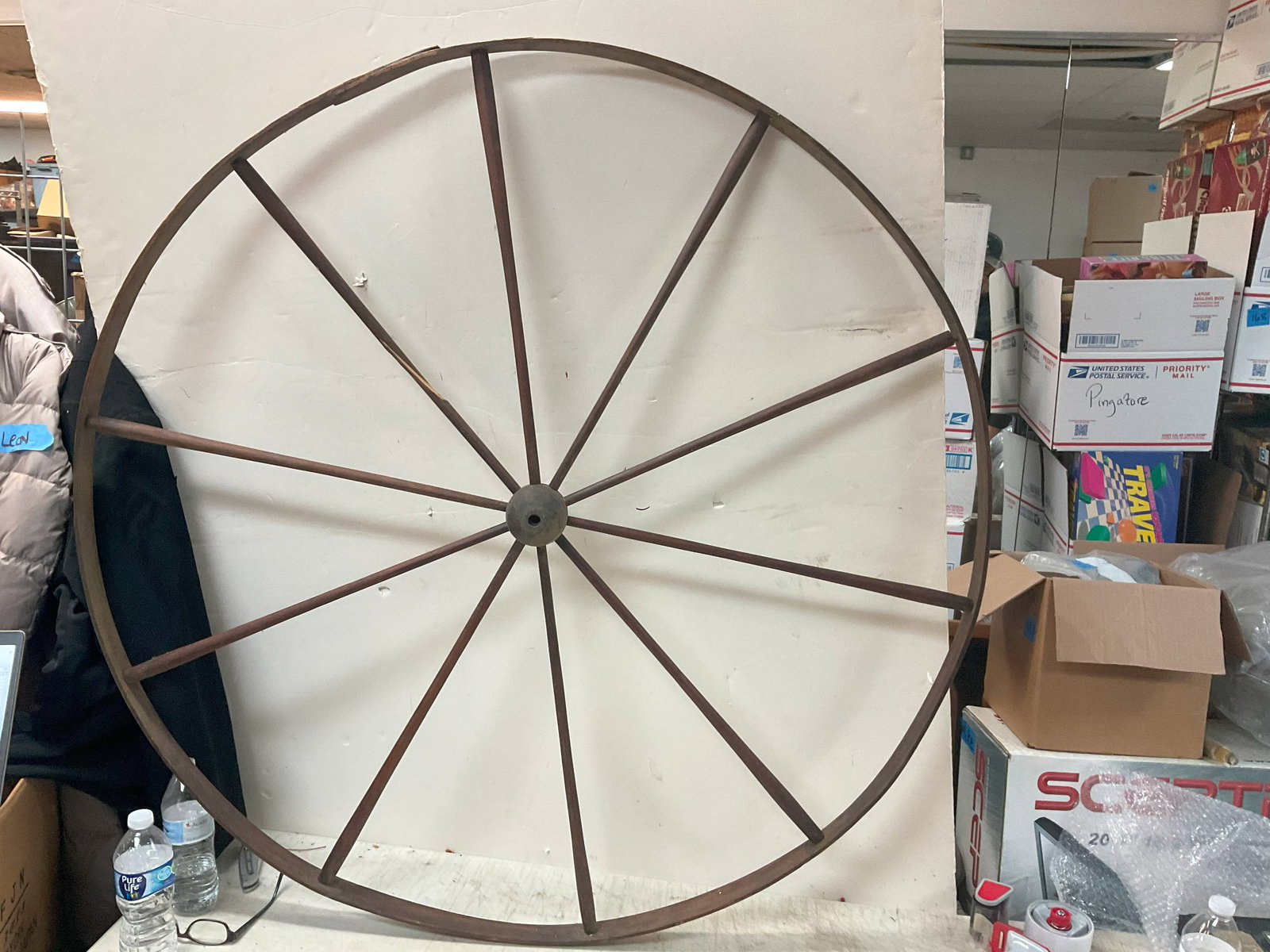 Wooden Wagon Wheel (one damaged spoke) (1 of 1)