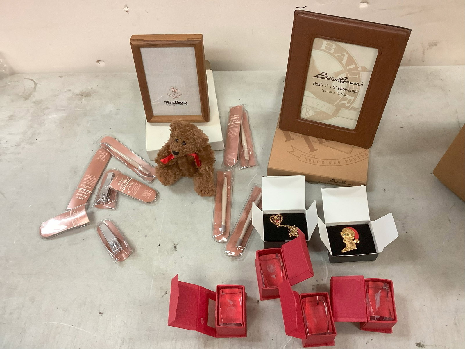 Eddie Bauer Leather Photo Frame, Loui Michel Cio Picture Frame, Avon Cuticle Trimmers/Pushers, Small: Eddie Bauer Leather Photo Frame, Loui Michel Cio Picture Frame, Avon Cuticle Trimmers/Pushers, Small Paper Weights and more