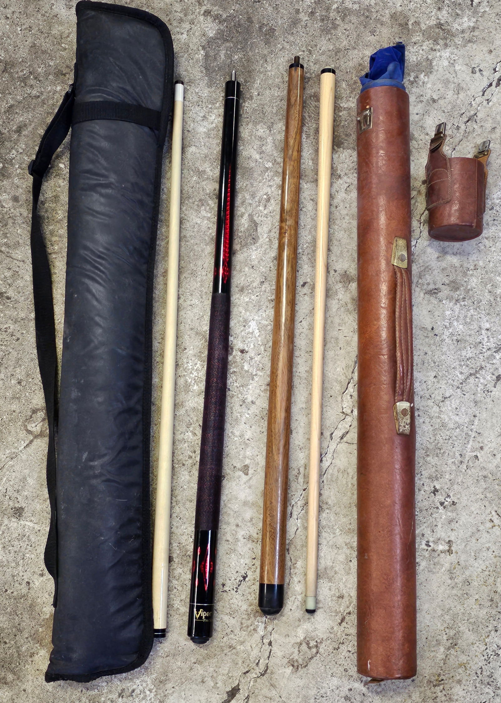 Pool Cues And Cases Including Viper Auction