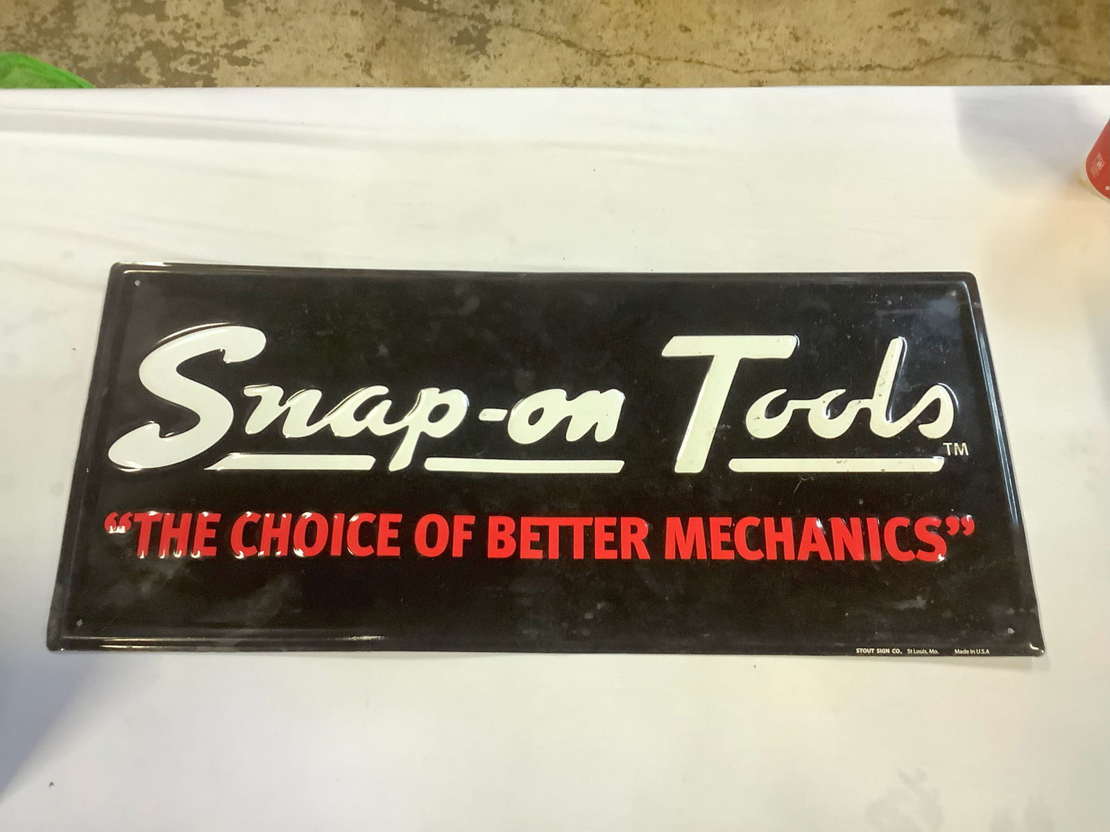 Lot of "Snap-on tools" sign: Lot of "Snap-on tools" sign