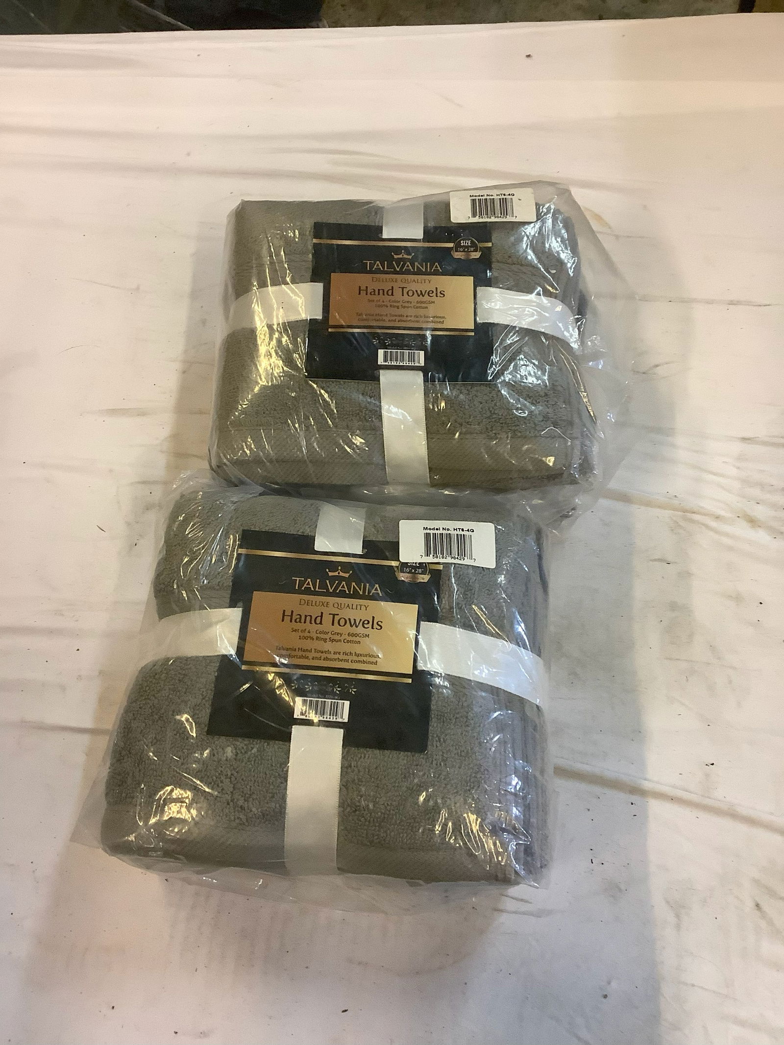 Lot of TALVANIA deluxe quality hand towel: Lot of TALVANIA deluxe quality hand towel