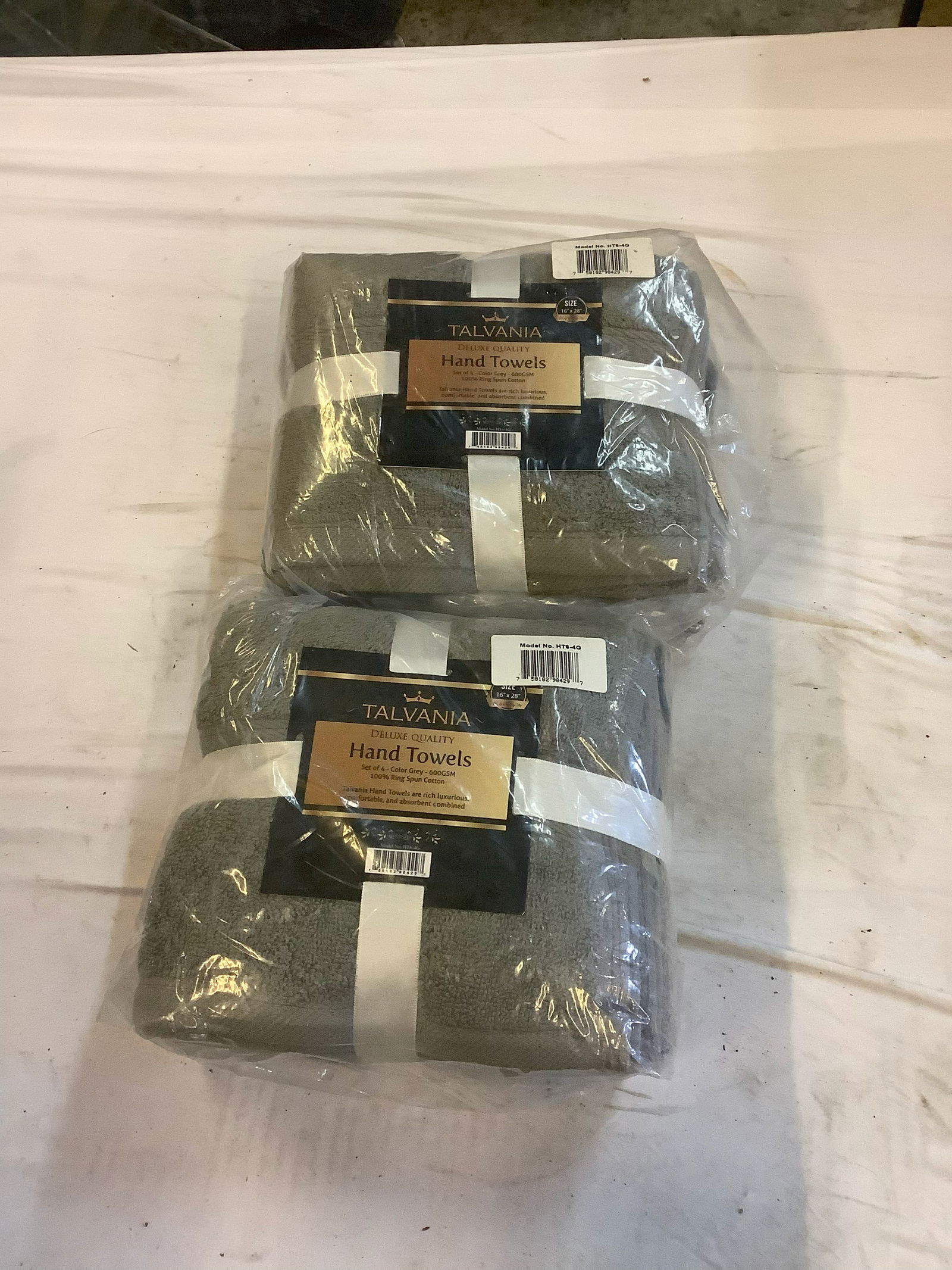 Lot of TALVANIA deluxe quality hand towel: Lot of TALVANIA deluxe quality hand towel