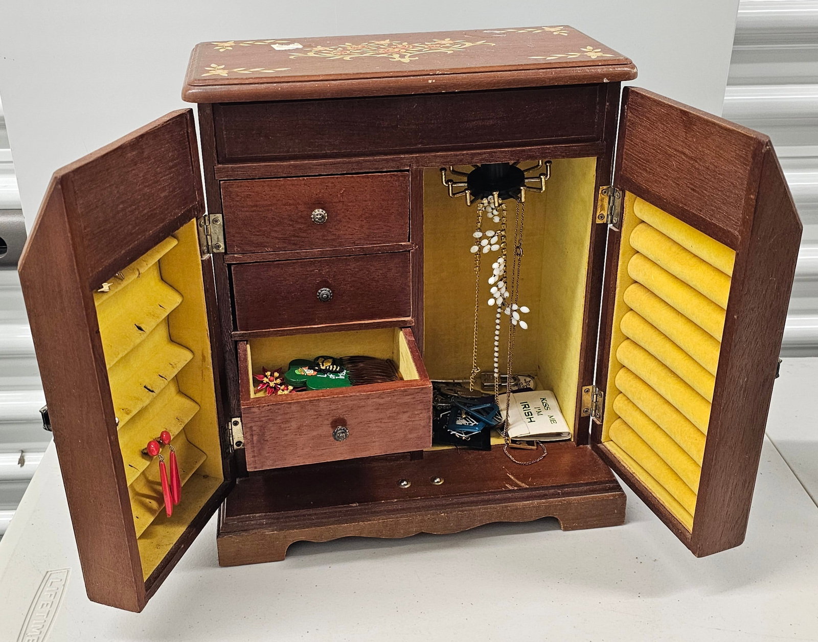 Vintage Jewelry Box and Contents: 13x11x6"