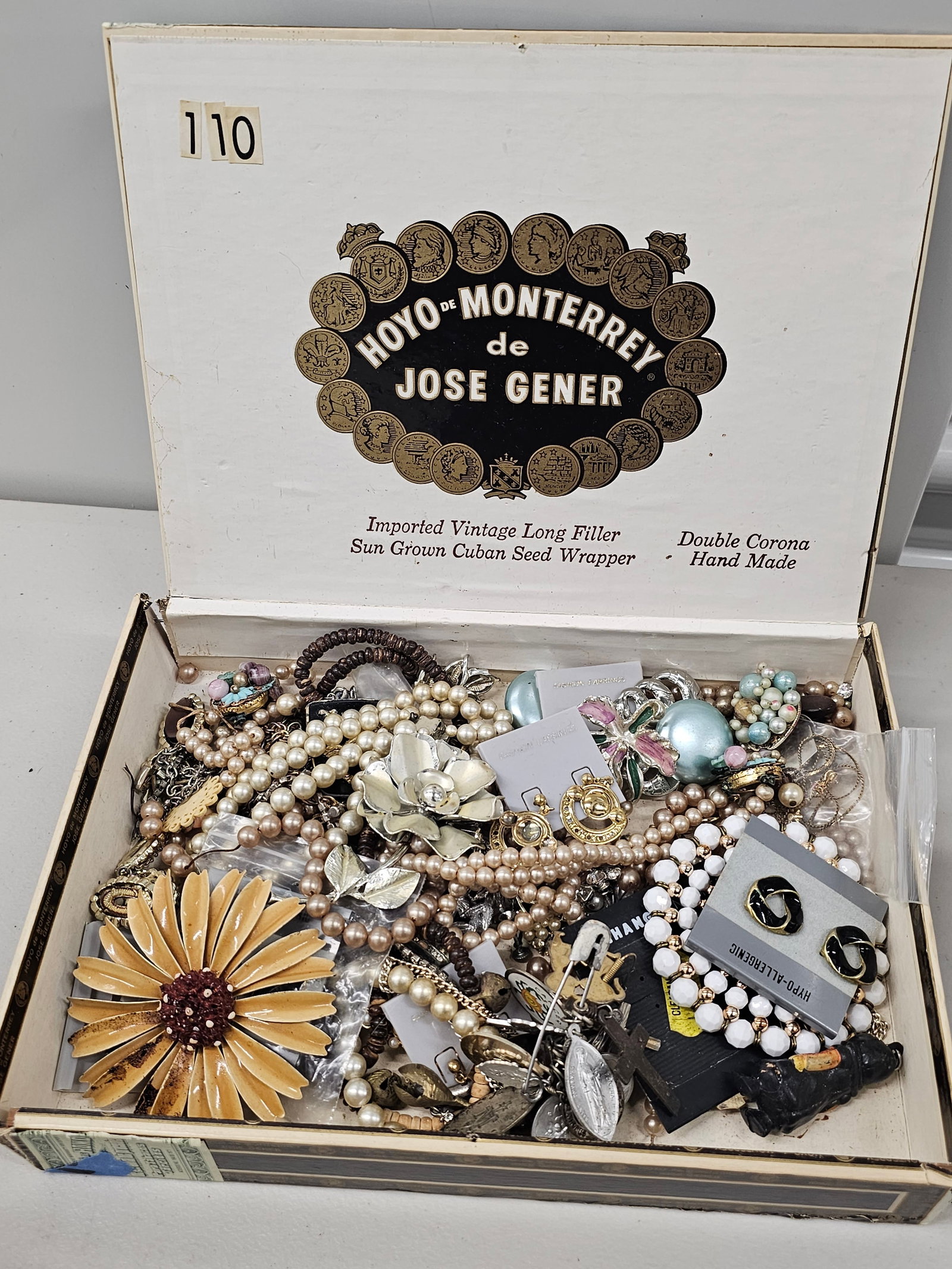 Cigar Box of Vintage Jewelry: Cigar Box of Vintage Jewelry