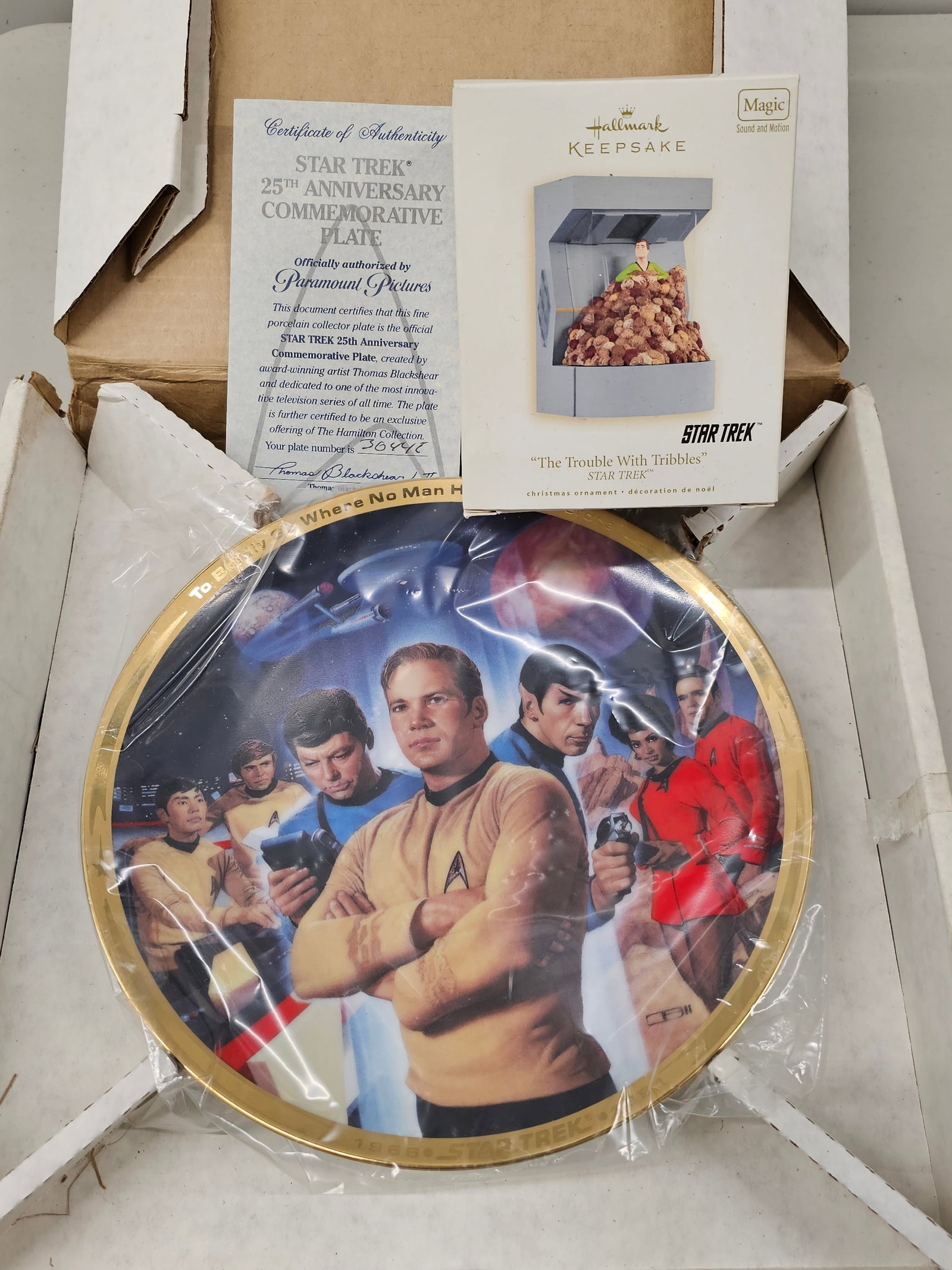 Star Trek 25th Anniversary Plate and Tribble Ornament: Star Trek 25th Anniversary Plate and Tribble Ornament