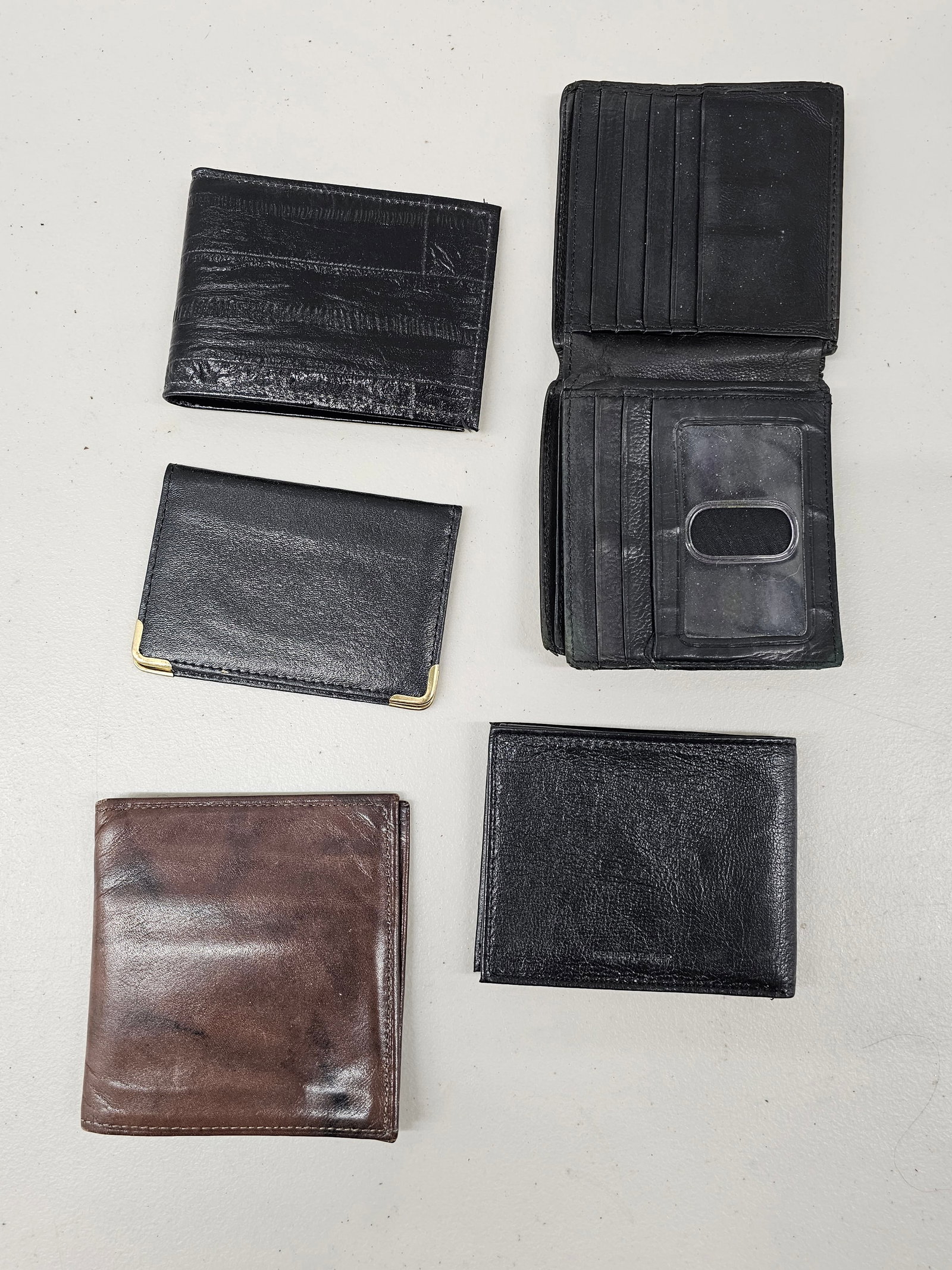 Vintage Leather Wallets: Vintage Leather Wallets