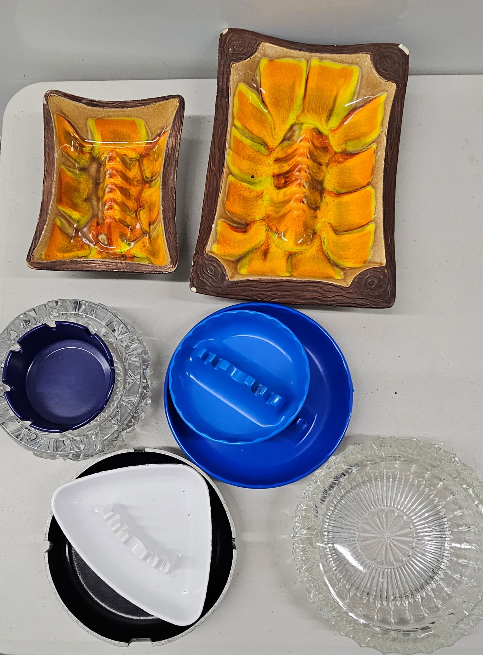 Vintage Ashtrays Incl Mid century Mod USA: note some chips