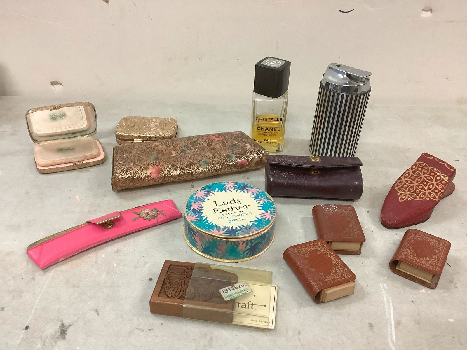 Lady Esther Brunette Face Powder, Ettenne Aigner Lipstick Holder, Vintage Eyeglass Case, Vintage (1 of 1)