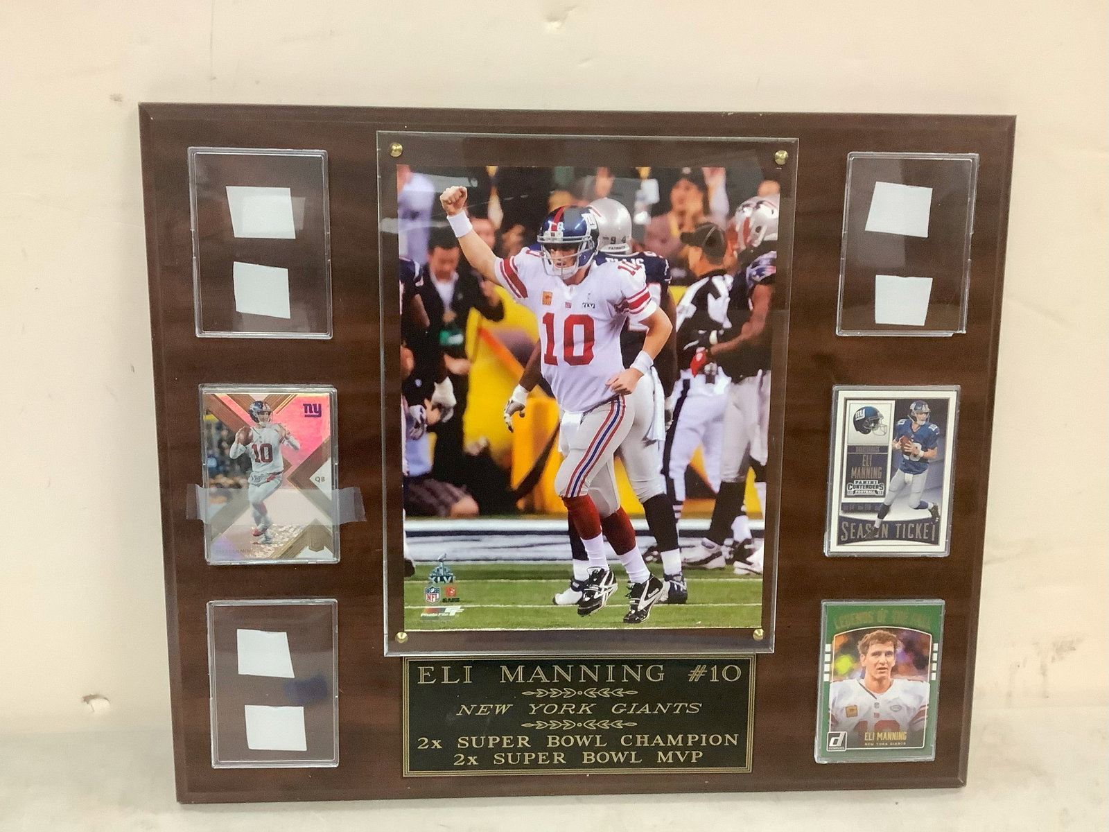 Eli Manning #10 NY Giants Wood Plaque with Cards and Picture 15x18: Eli Manning #10 NY Giants Wood Plaque with Cards and Picture 15x18