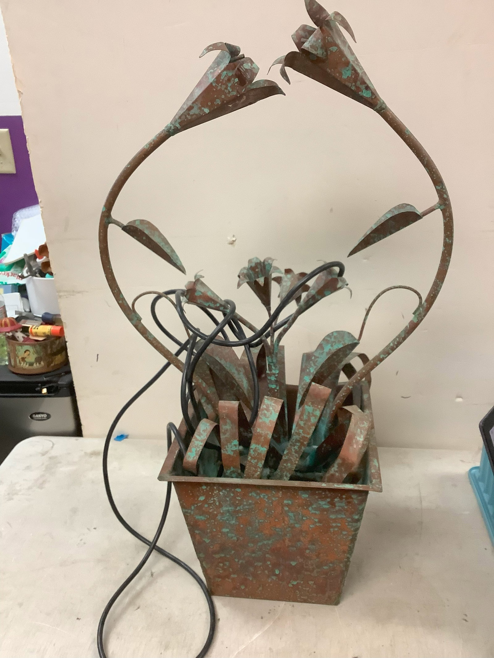 Vintage Metal Fountain (working condition unknown): Vintage Metal Fountain (working condition unknown)