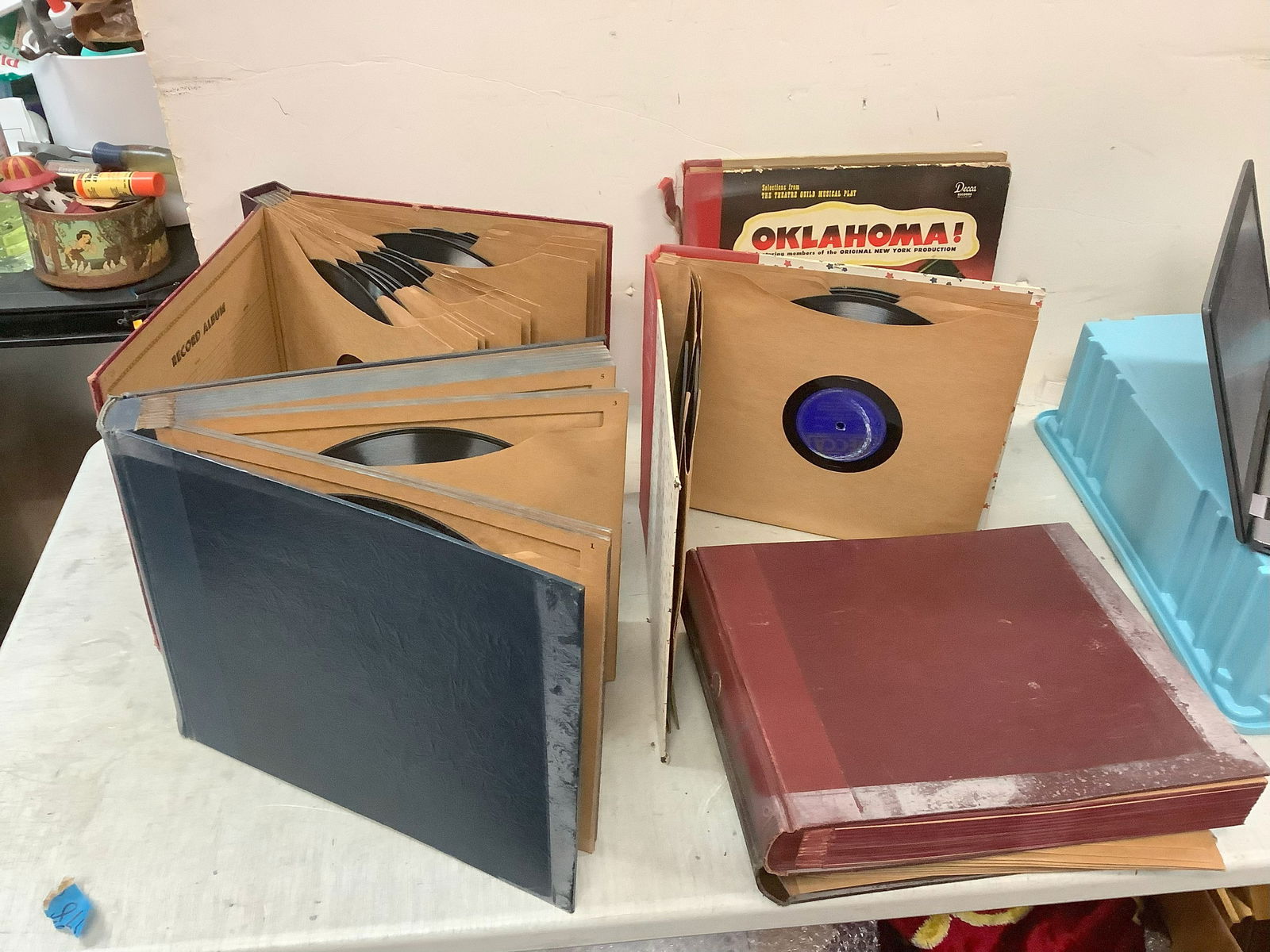 Lot of Records in Albums including Oklahoma featuring members of the original NY Production (1 of 1)