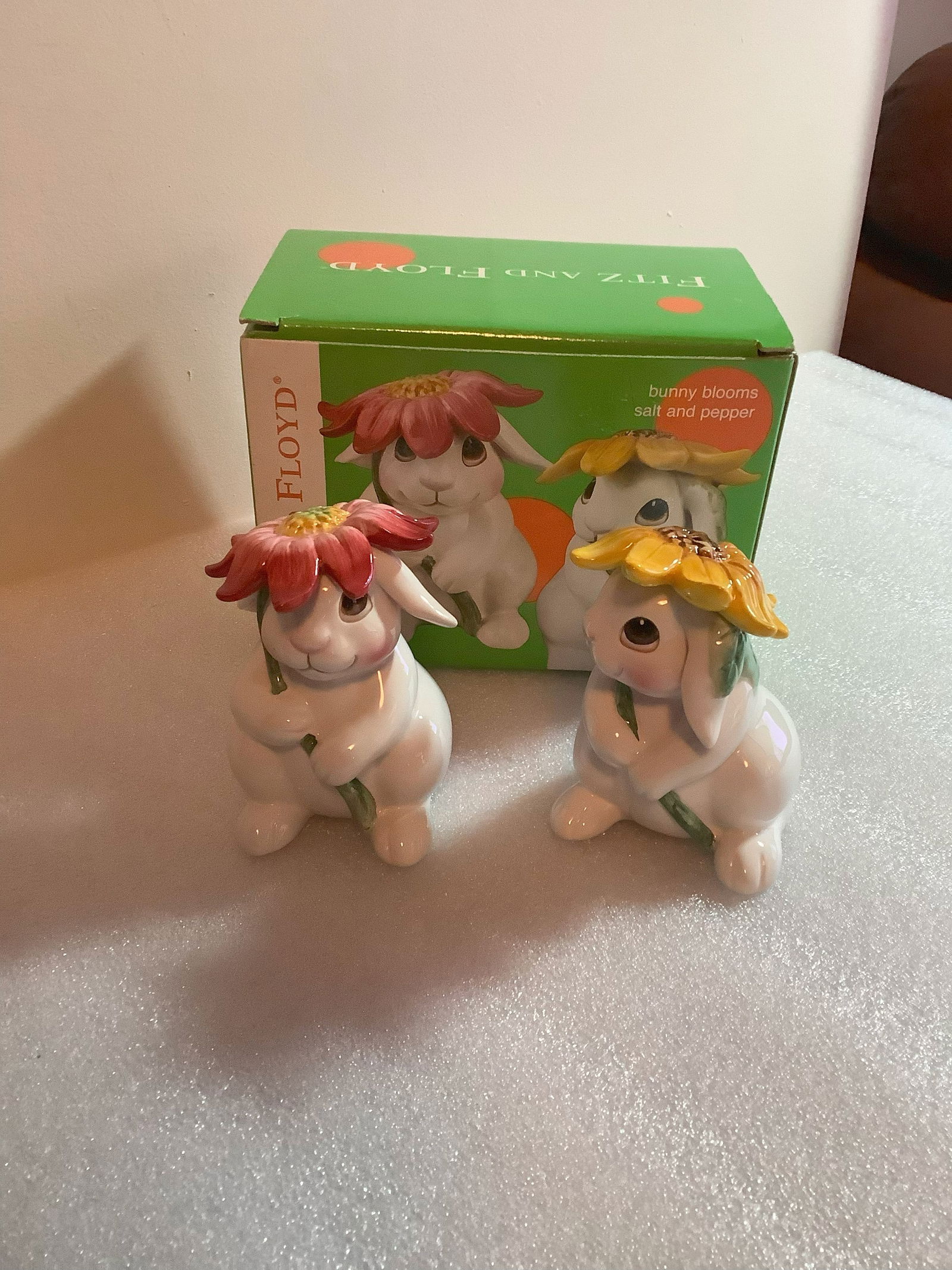 Fitz and Floyd Bunny Blooms Salt/Pepper Set 4 inches (1 of 1)