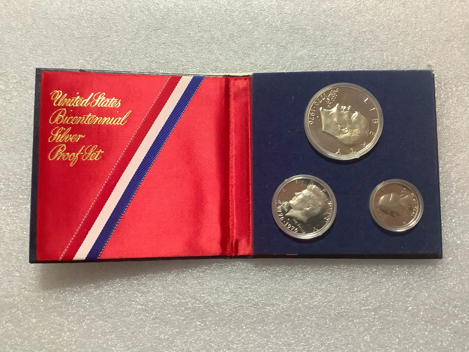 United States Bicentennial Silver Proof Coin Set (1 of 1)