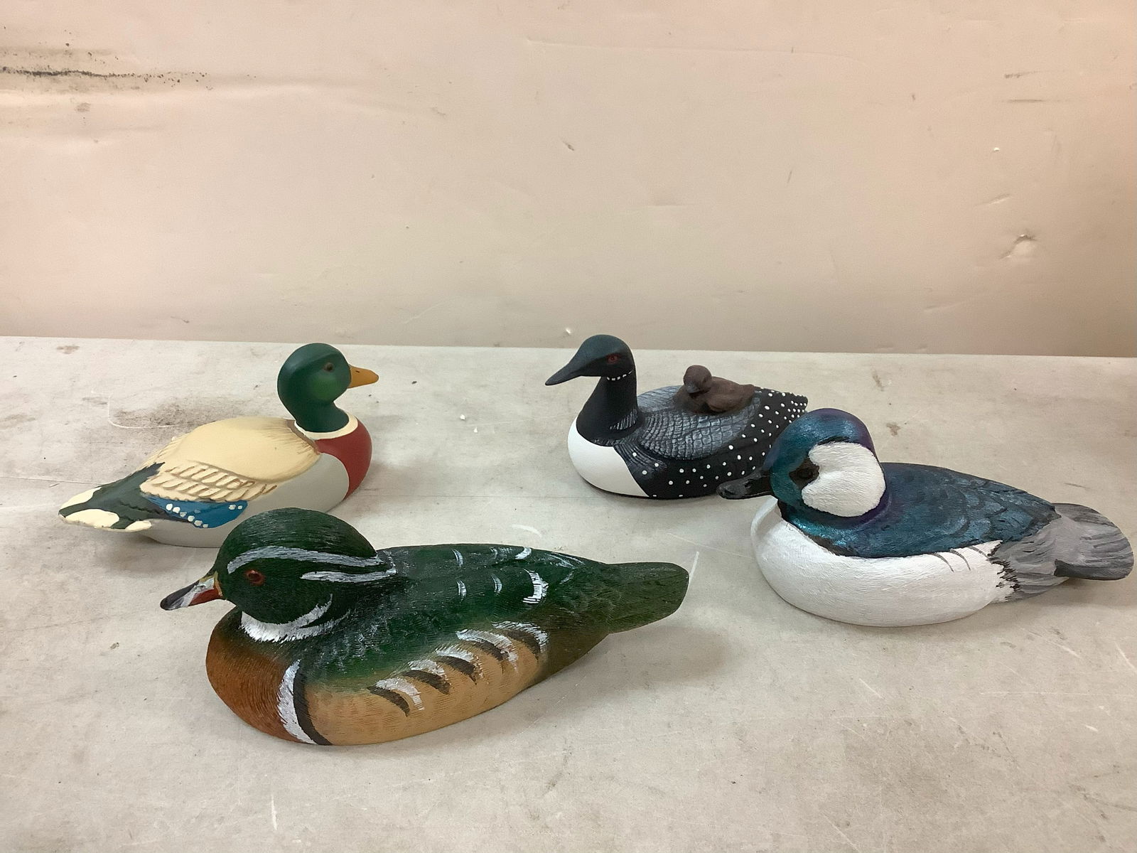 Lot of decorative swans (1 of 1)