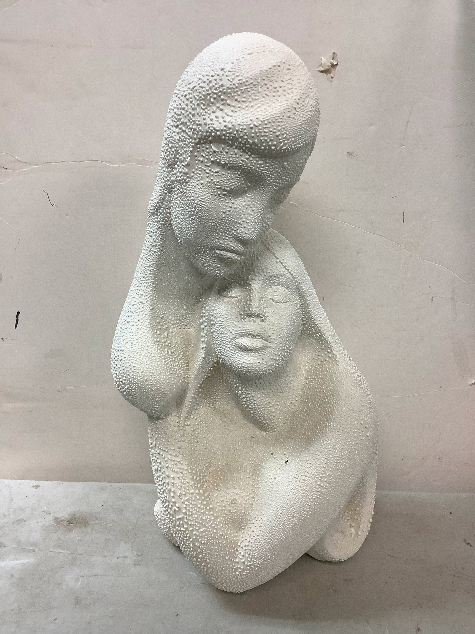 Art deco 2 women statue decor(white) 17.5in.tall: Art deco 2 women statue decor(white) 17.5in.tall