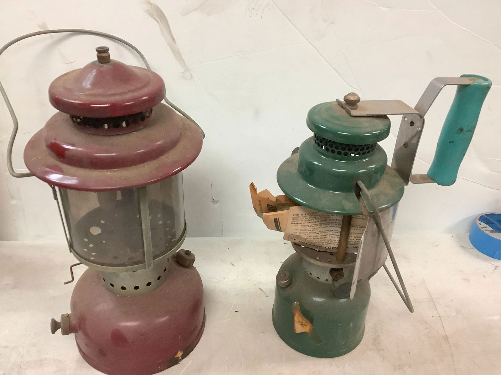 The Coleman Company Genuine Pyrex Globe Lantern, Maroon Lantern: The Coleman Company Genuine Pyrex Globe Lantern, Maroon Lantern