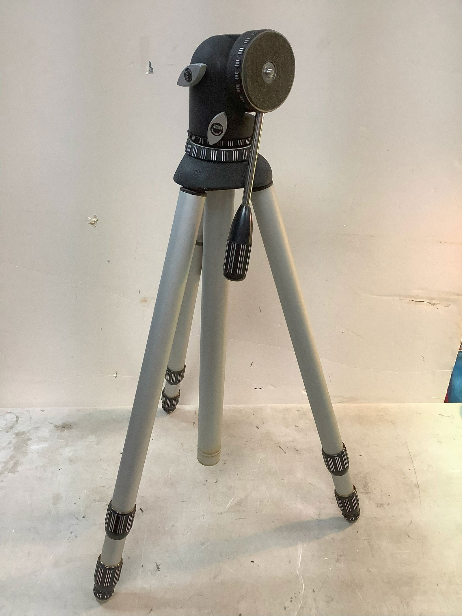 Lot of Star-D tripod (about 30 inches tall) (1 of 1)