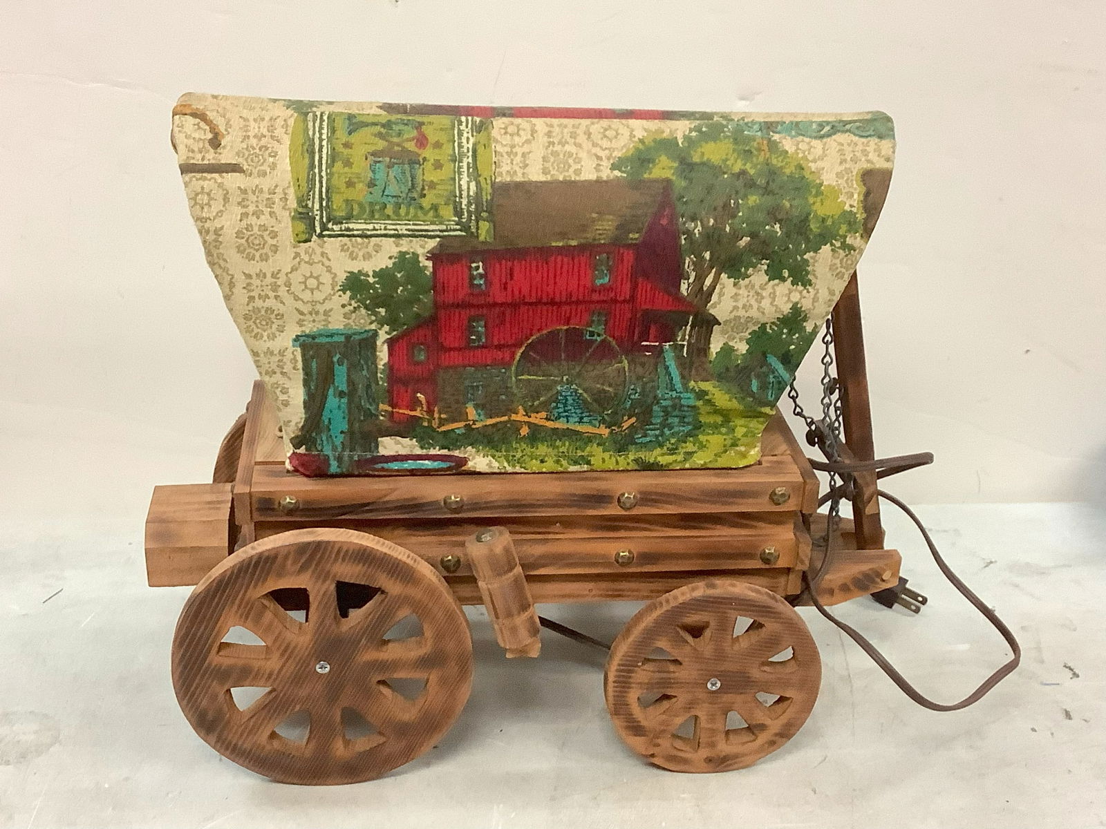 Wood Stage Coach TV Lamp working: Wood Stage Coach TV Lamp working