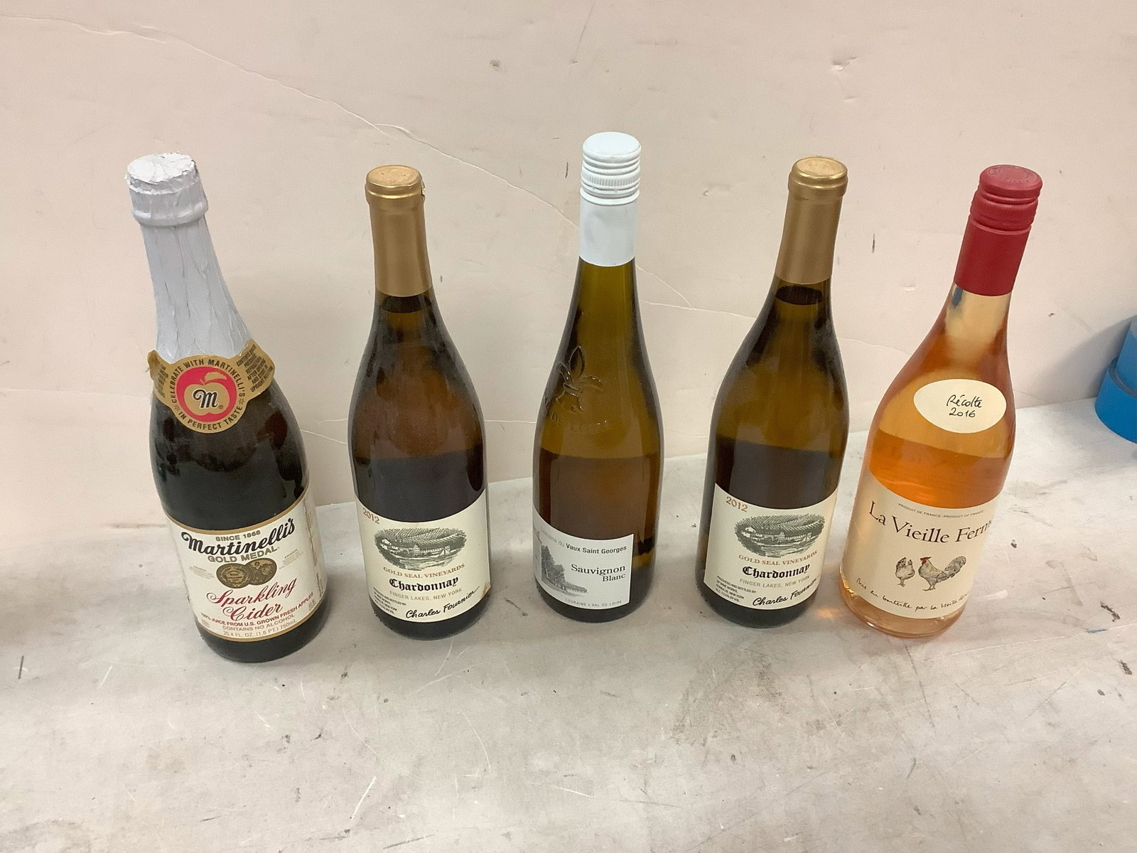 Lot of Assorted Wines, Sparkling Cider: Lot of Assorted Wines, Sparkling Cider