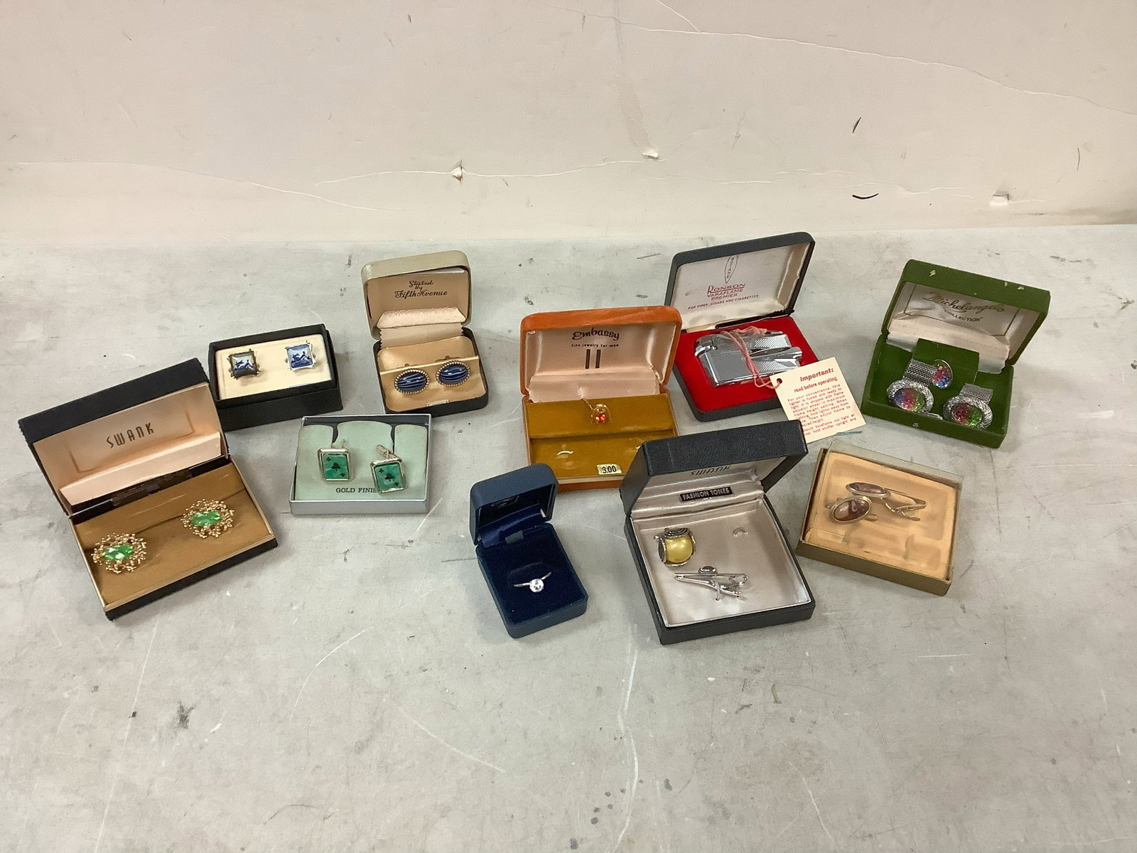 Michelangelo Collection Cufflinks and Pin, Ronson Premiere Lighter, Fifth Avenue Cufflinks, Prairie: Michelangelo Collection Cufflinks and Pin, Ronson Premiere Lighter, Fifth Avenue Cufflinks, Prairie Design Cufflinks - discontinued design, other Assorted Cufflinks