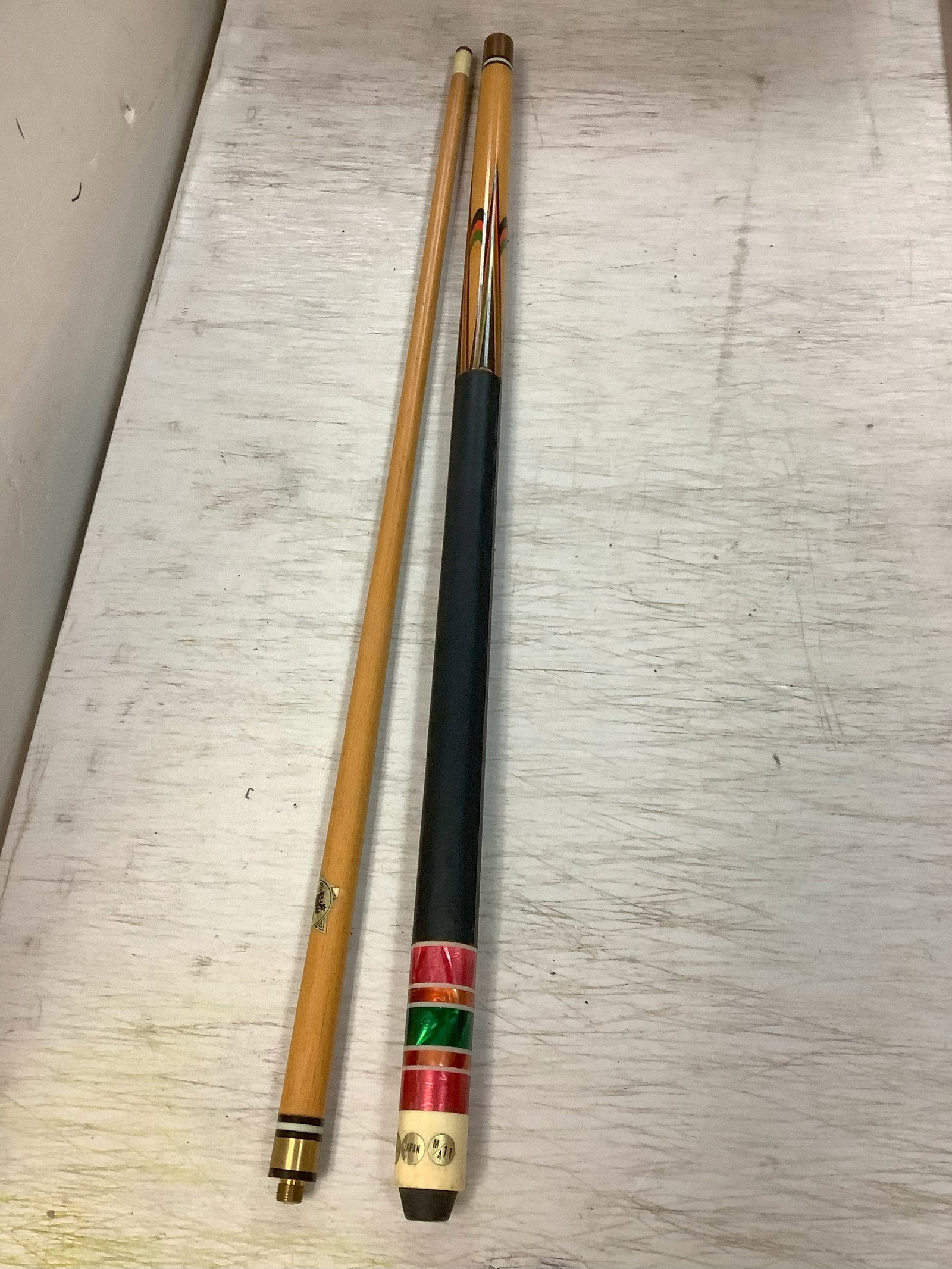 17 oz. Pool stick, made in Japan (M/A11): 17 oz. Pool stick, made in Japan (M/A11)