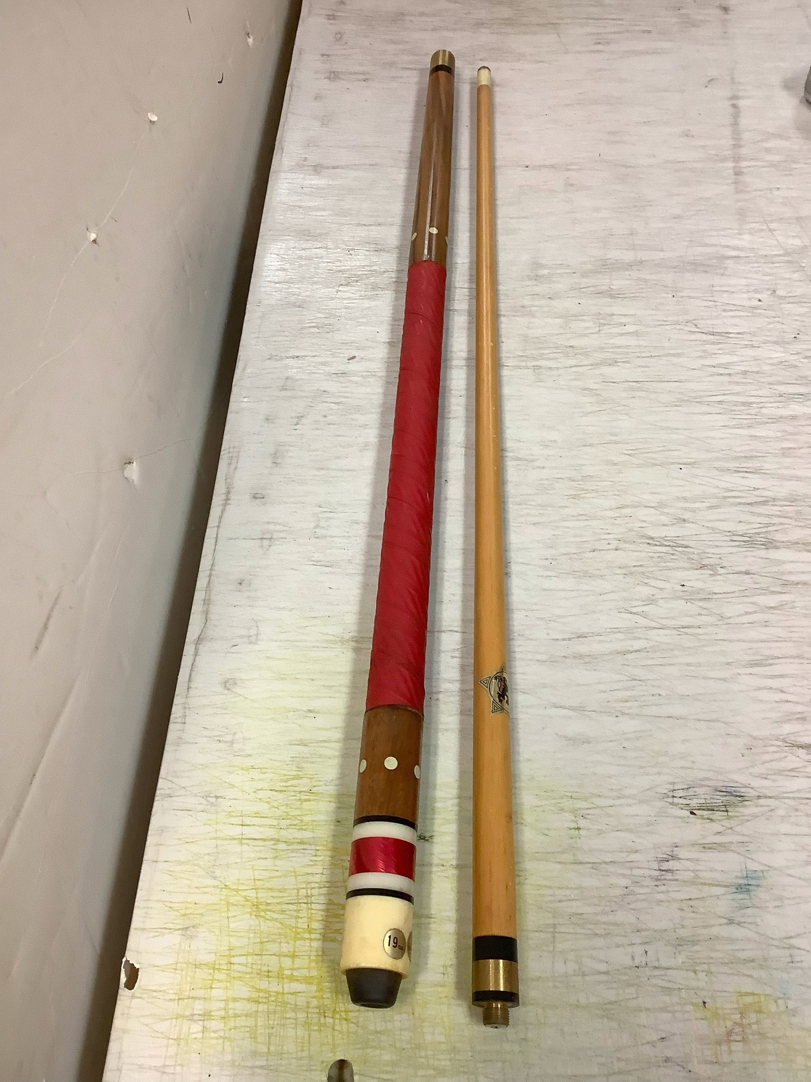 19 oz. Pool Stick made in Japan (M/A4): 19 oz. Pool Stick made in Japan (M/A4)