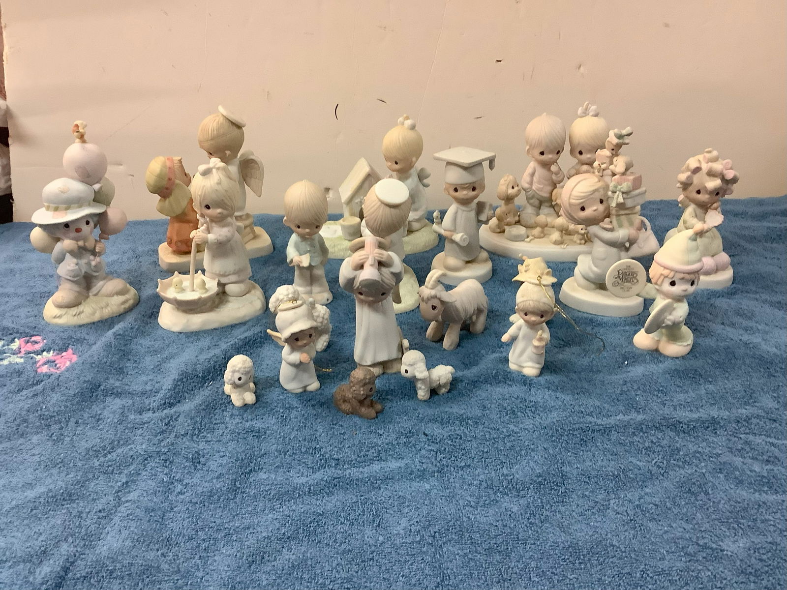 Lot of Jonathan & David and Precious Moments Figurines and more 6.5 in tallest (1 of 1)