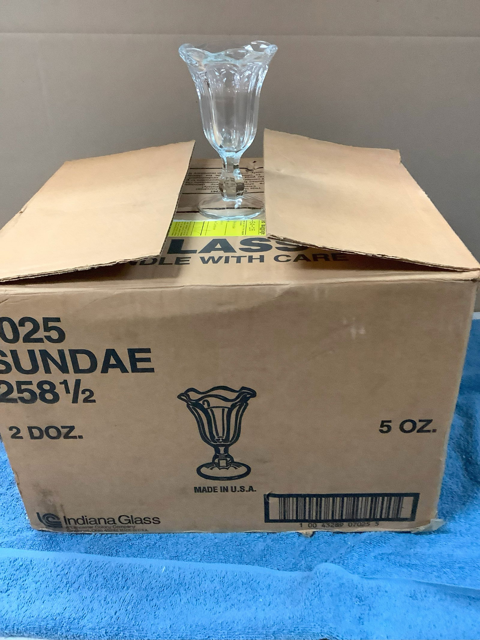 Lot of 2 Dozen Vintage 5 oz. Sundae Glasses: Lot of 2 Dozen Vintage 5 oz. Sundae Glasses