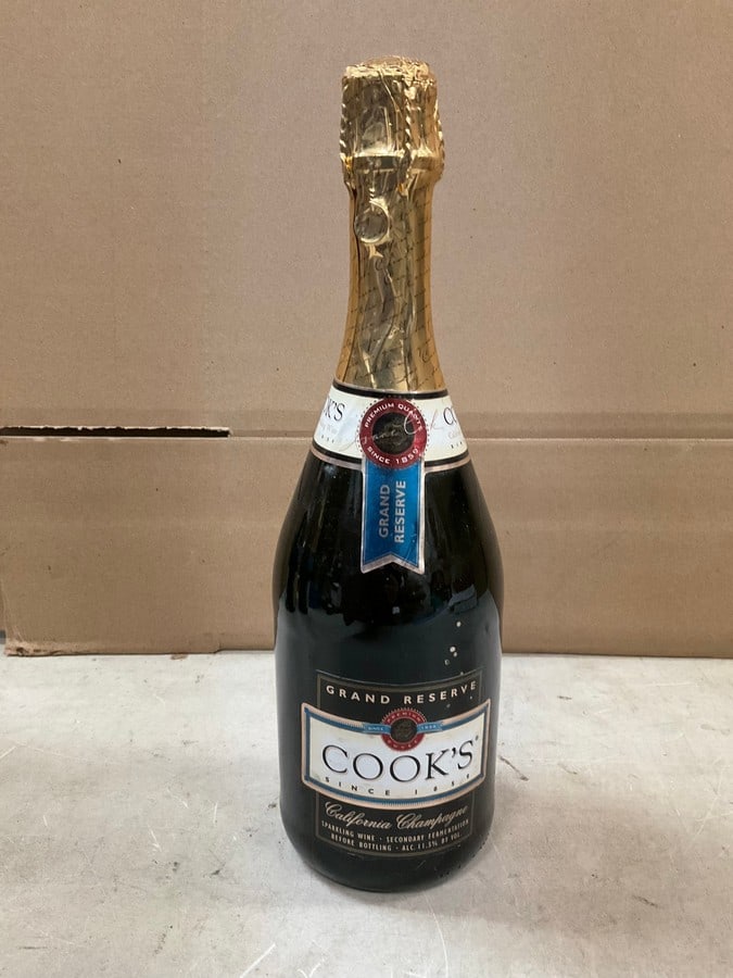 Cooks Grand Reserve California Champagne (11.5%, 750 mL): Cooks Grand Reserve California Champagne (11.5%, 750 mL)