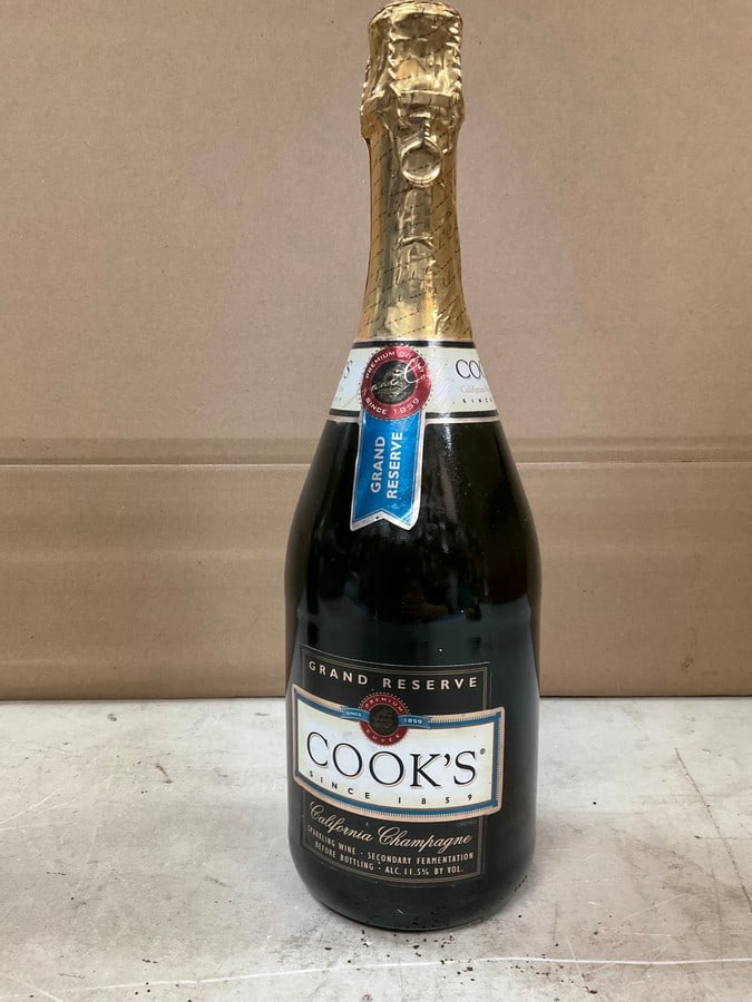 Cooks Grand Reserve California Champagne (11.5%, 750 mL): Cooks Grand Reserve California Champagne (11.5%, 750 mL)
